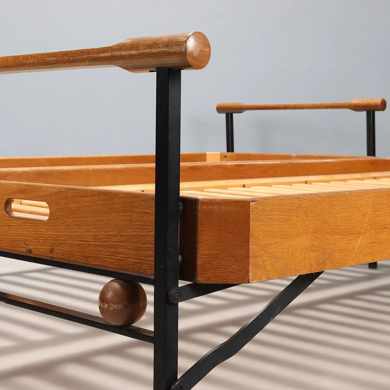 Pair of Tecno L75 beds by Osvaldo Borsani in wood, 20th century 7