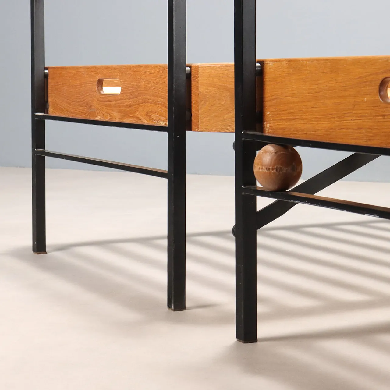 Pair of Tecno L75 beds by Osvaldo Borsani in wood, 20th century 8