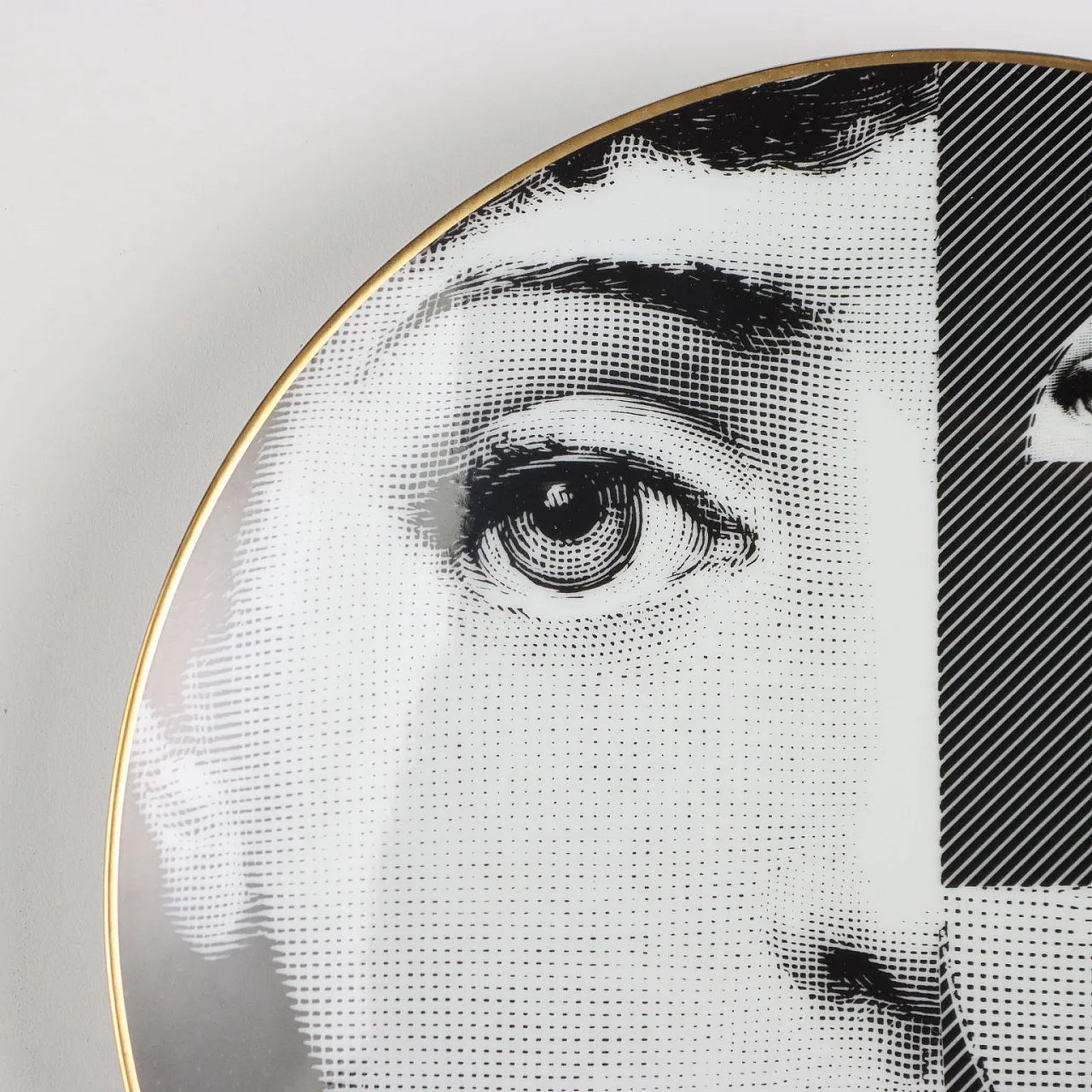 Piatto di Piero Fornasetti per Rosenthal Temi e Variazioni, '900 3