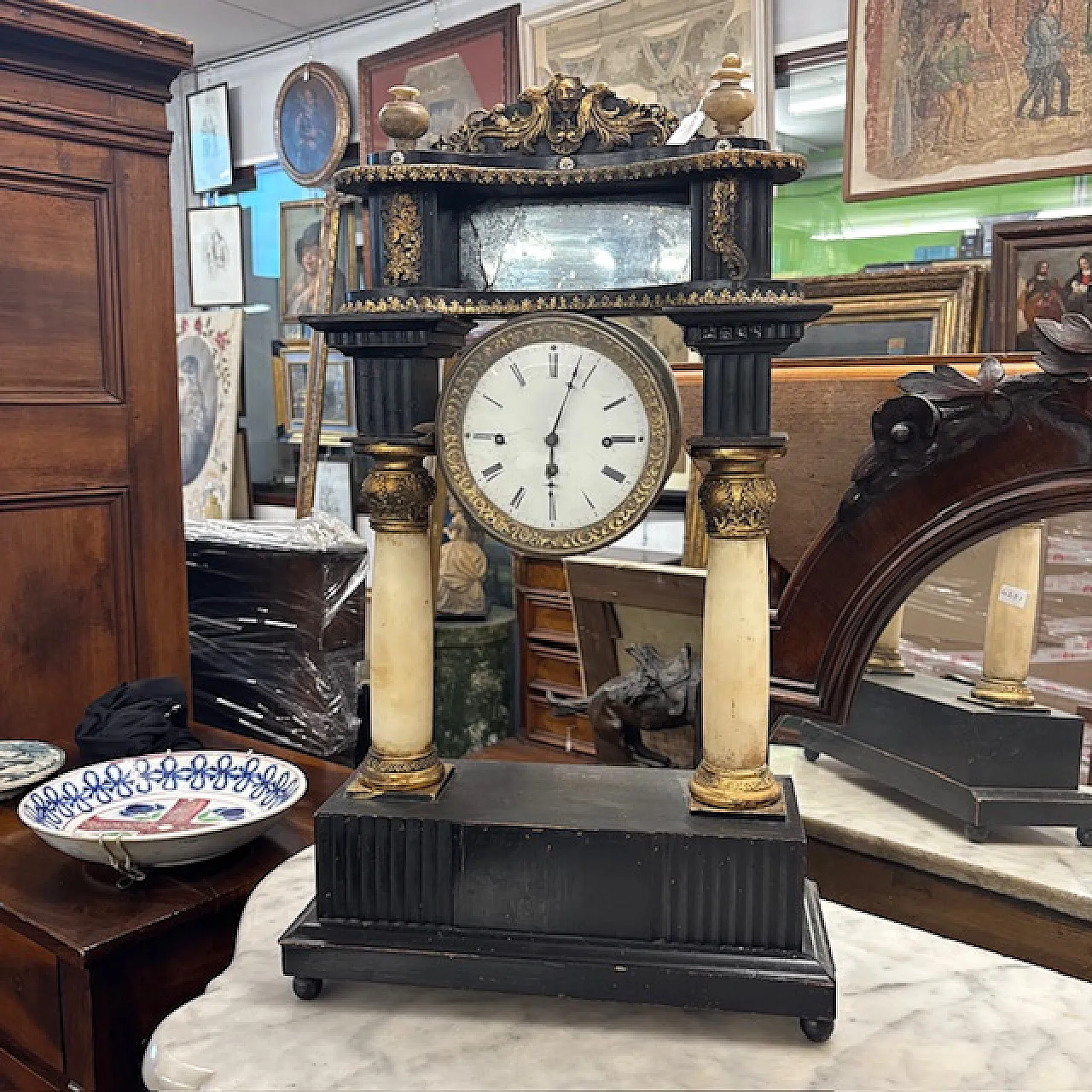 Empire clock in lacquered wood marble columns, early 19th century 2