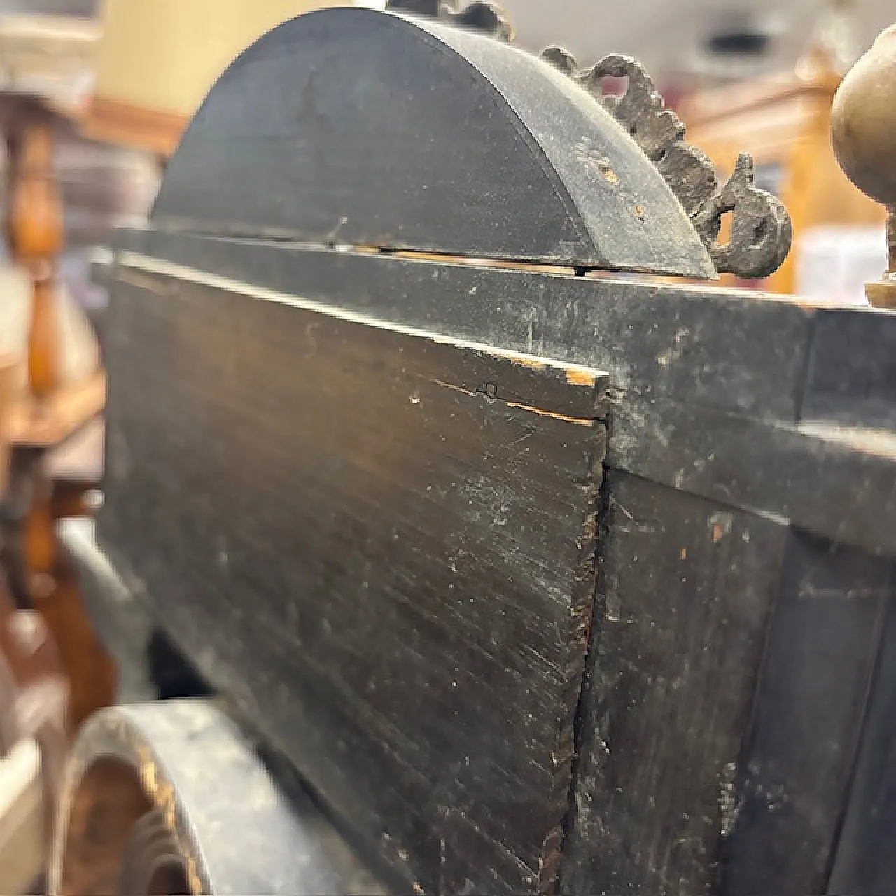 Empire clock in lacquered wood marble columns, early 19th century 14