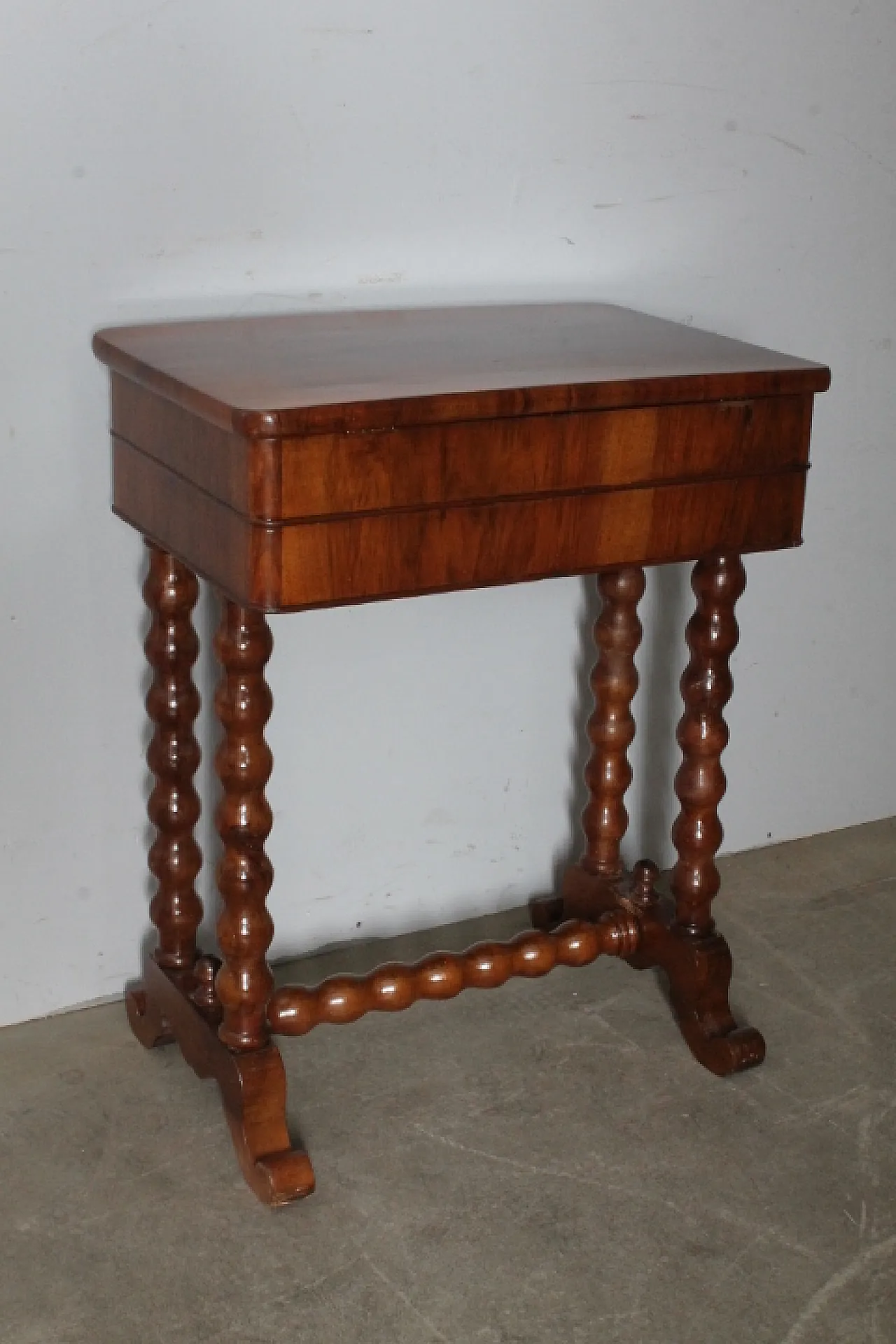 Tavolino da lavoro noce, metà '800 10