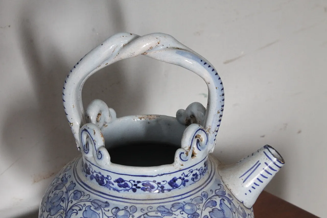 Versatoio da farmacia in maiolica, '700 3