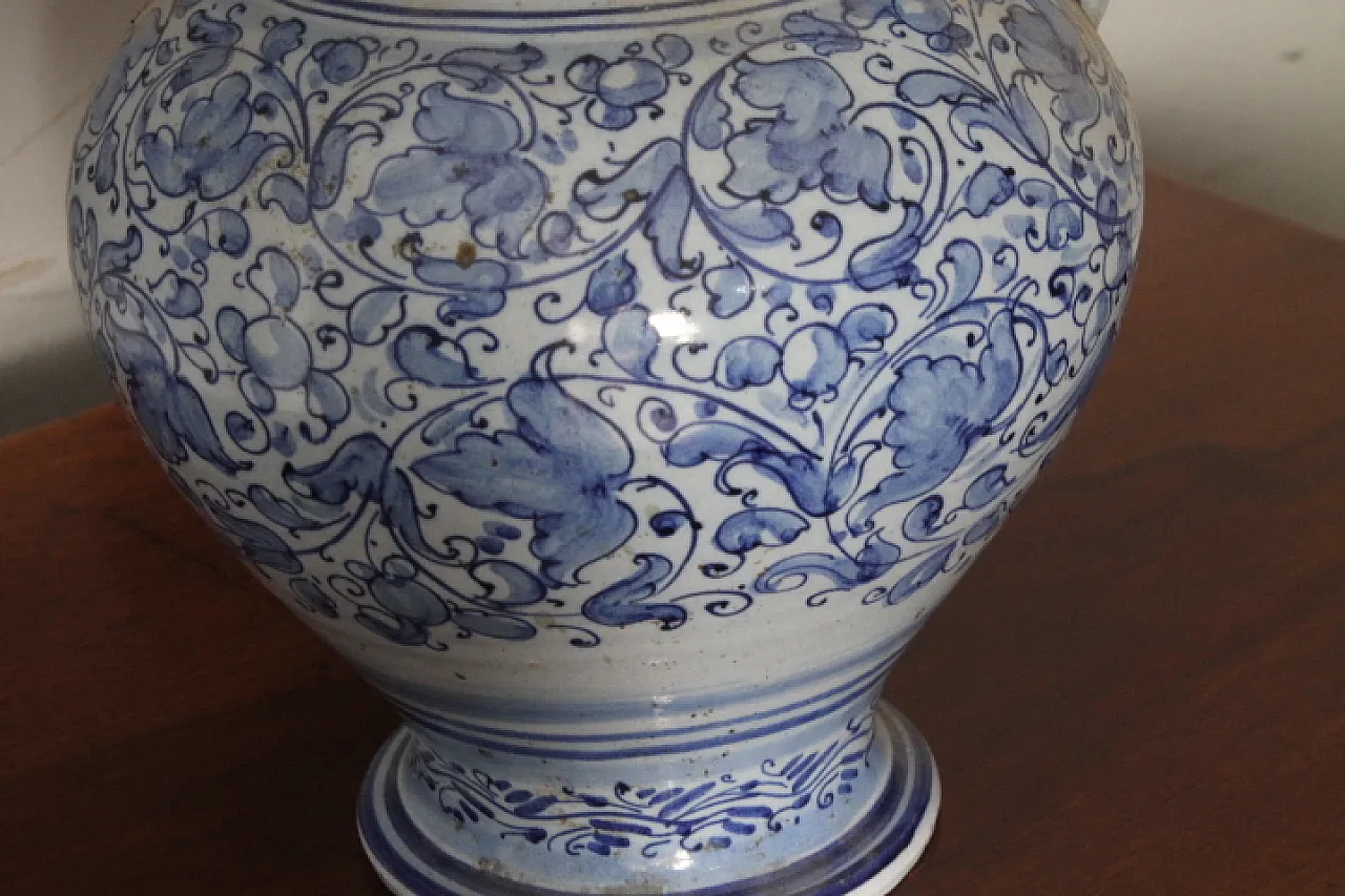 Versatoio da farmacia in maiolica, '700 9