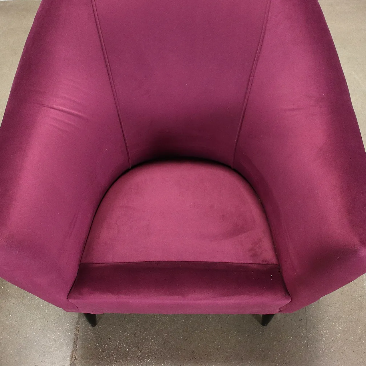 Pair of purple velvet armchairs, 1950s 8