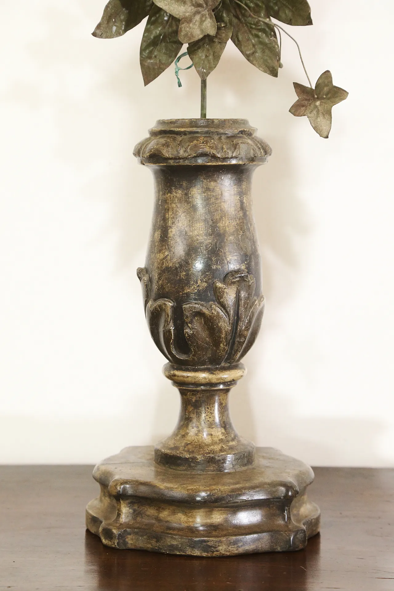 Pair of Baroque silver-plated wood palm holders, 18th century 21