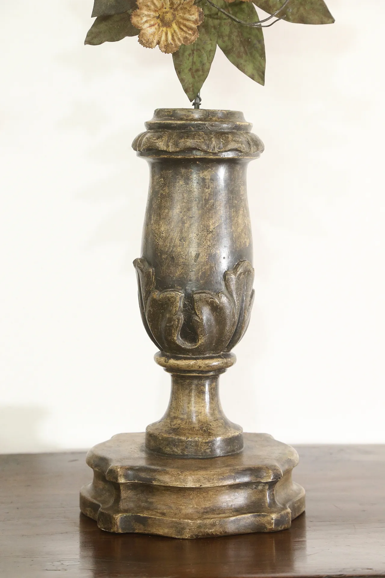 Pair of Baroque silver-plated wood palm holders, 18th century 22