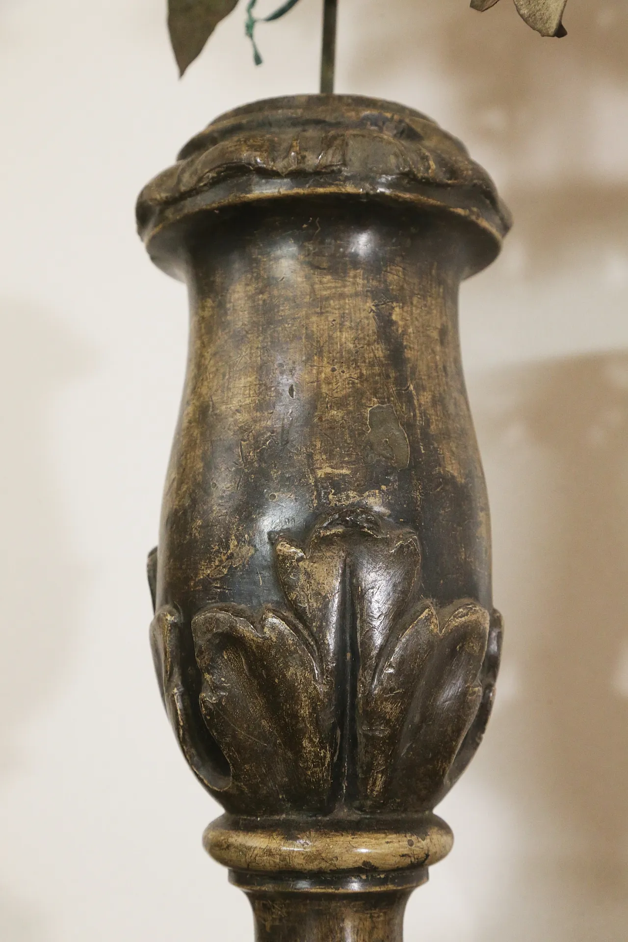 Pair of Baroque silver-plated wood palm holders, 18th century 23