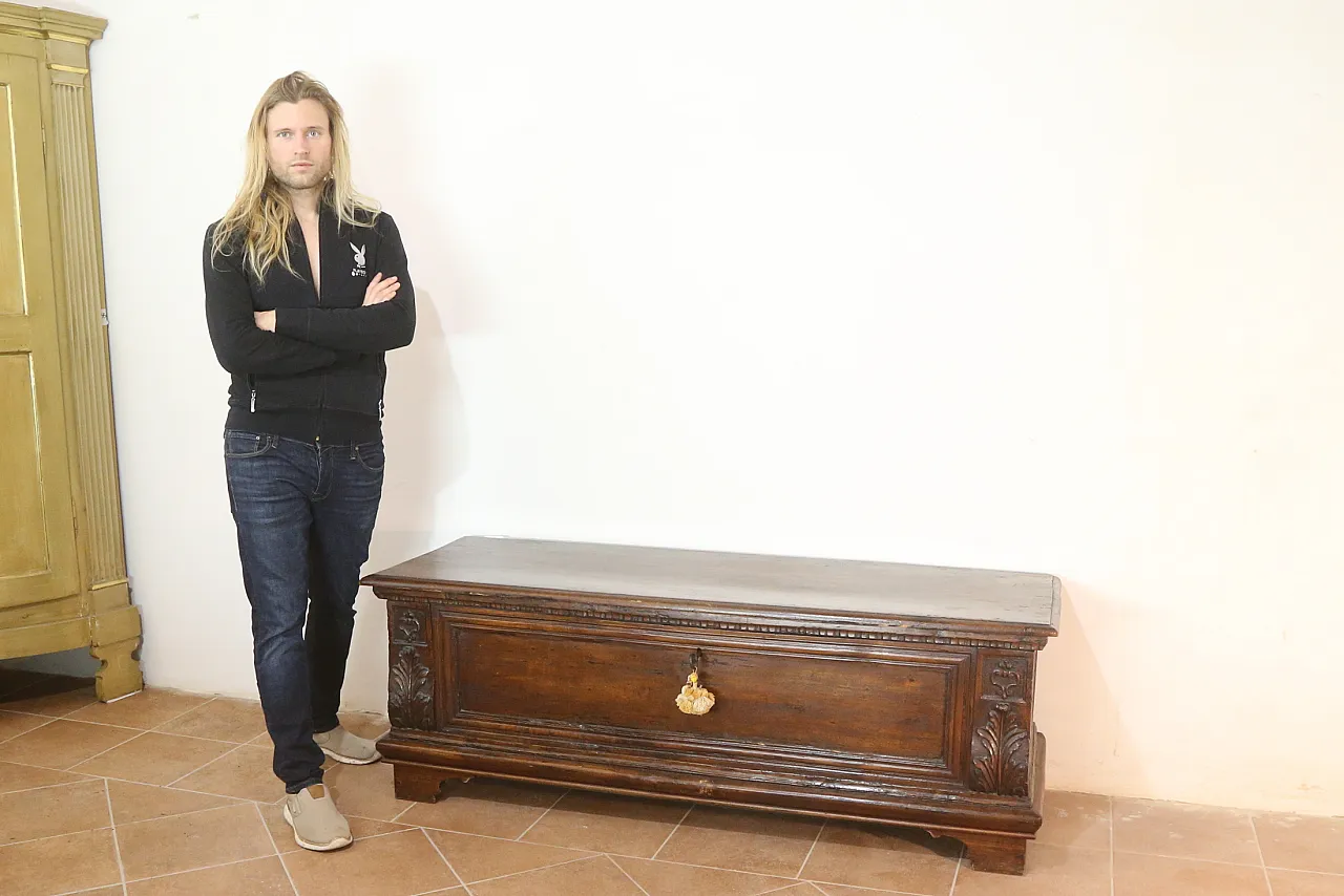 Cassapanca lombardo veneta in pioppo, '600 2