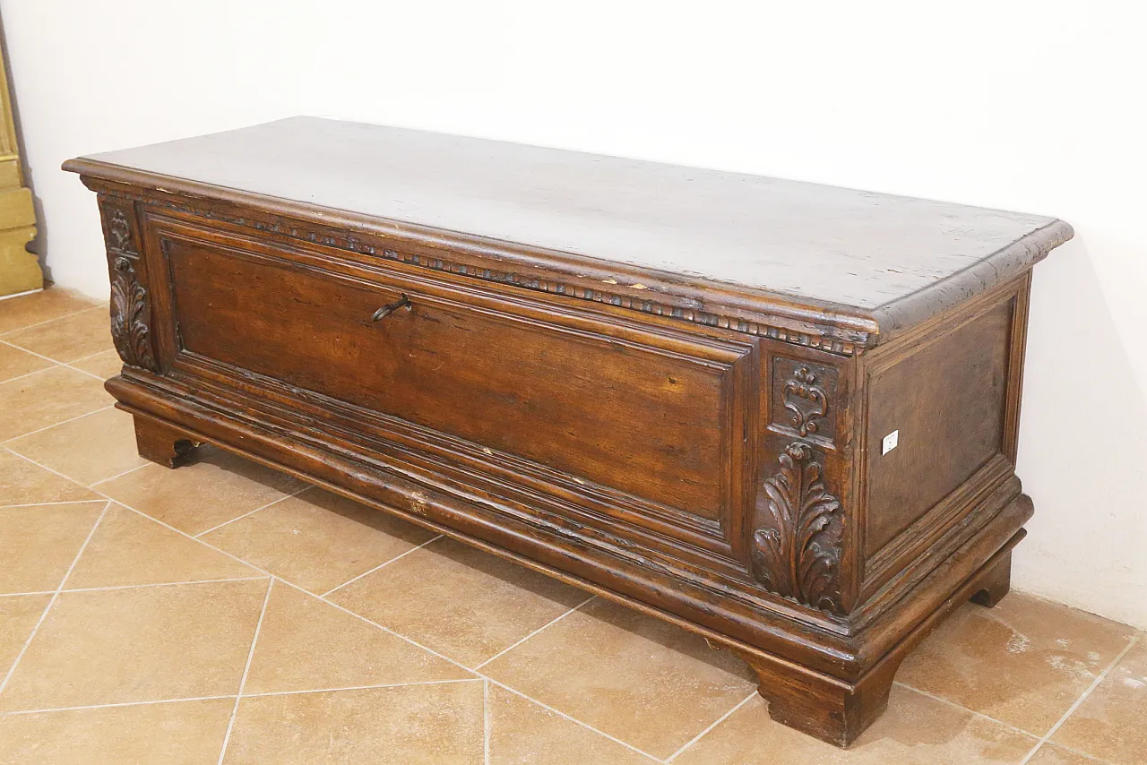 Cassapanca lombardo veneta in pioppo, '600 4