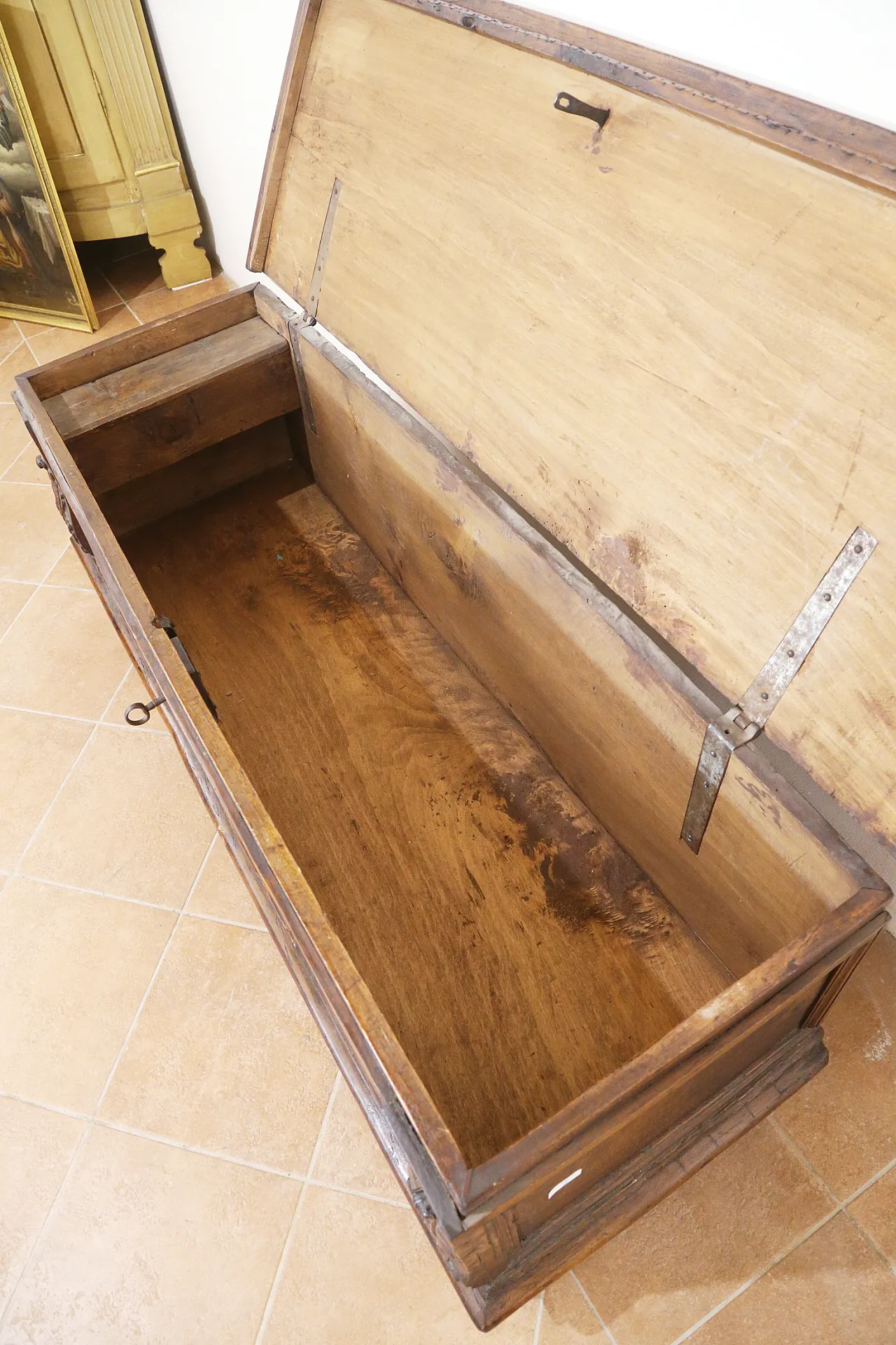 Cassapanca lombardo veneta in pioppo, '600 19