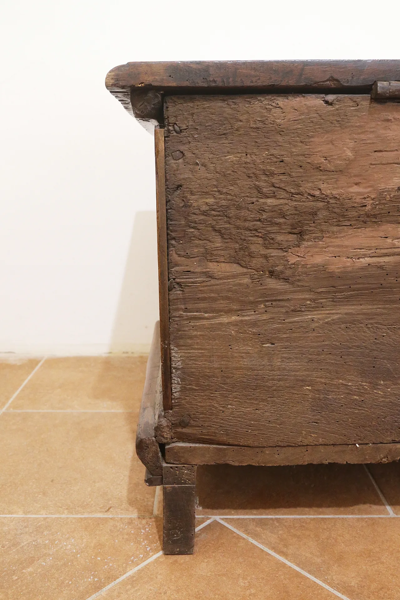 Cassapanca lombardo veneta in pioppo, '600 23