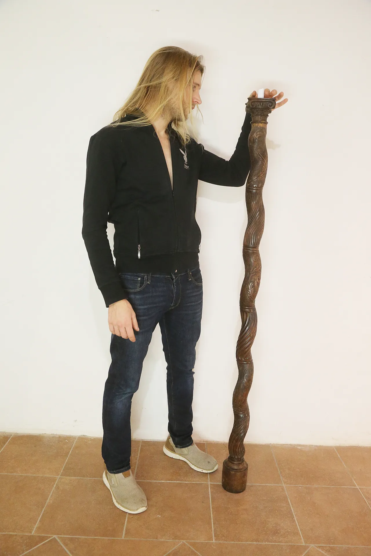 Solomonic twisted column carved in wood, 18th century 6