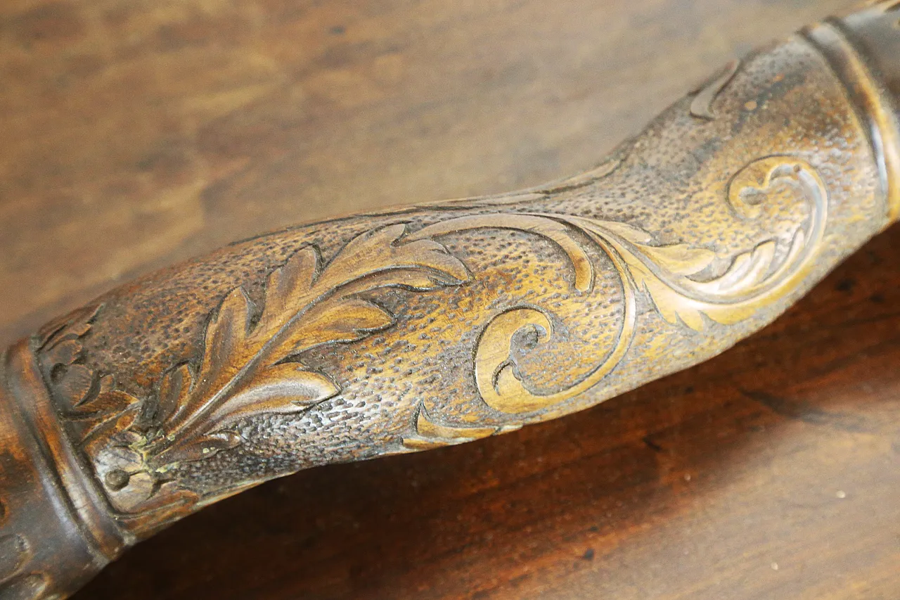 Solomonic twisted column carved in wood, 18th century 19