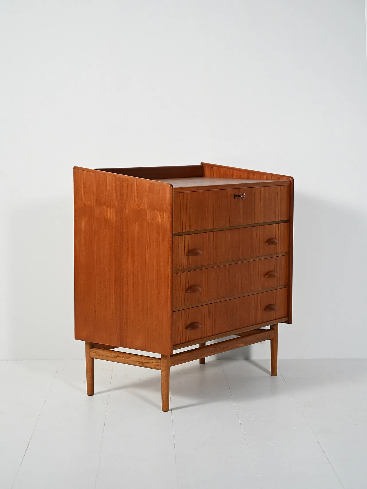 Dressing table with Scandinavian teak chest of drawers from the 1950s/60s 4
