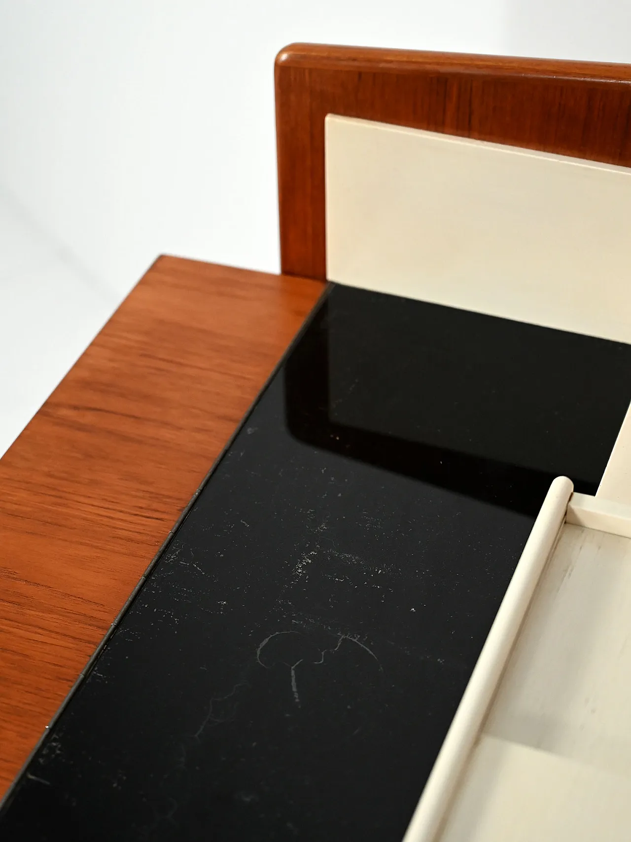 Dressing table with Scandinavian teak chest of drawers from the 1950s/60s 11