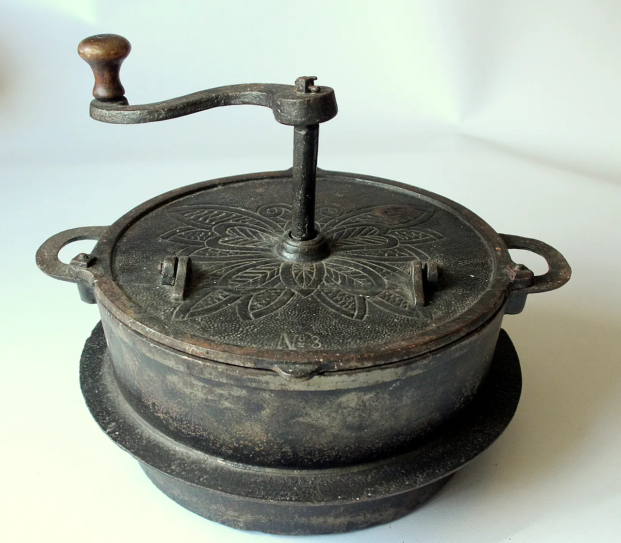 Coffee roaster made of cast iron, 1920s 4