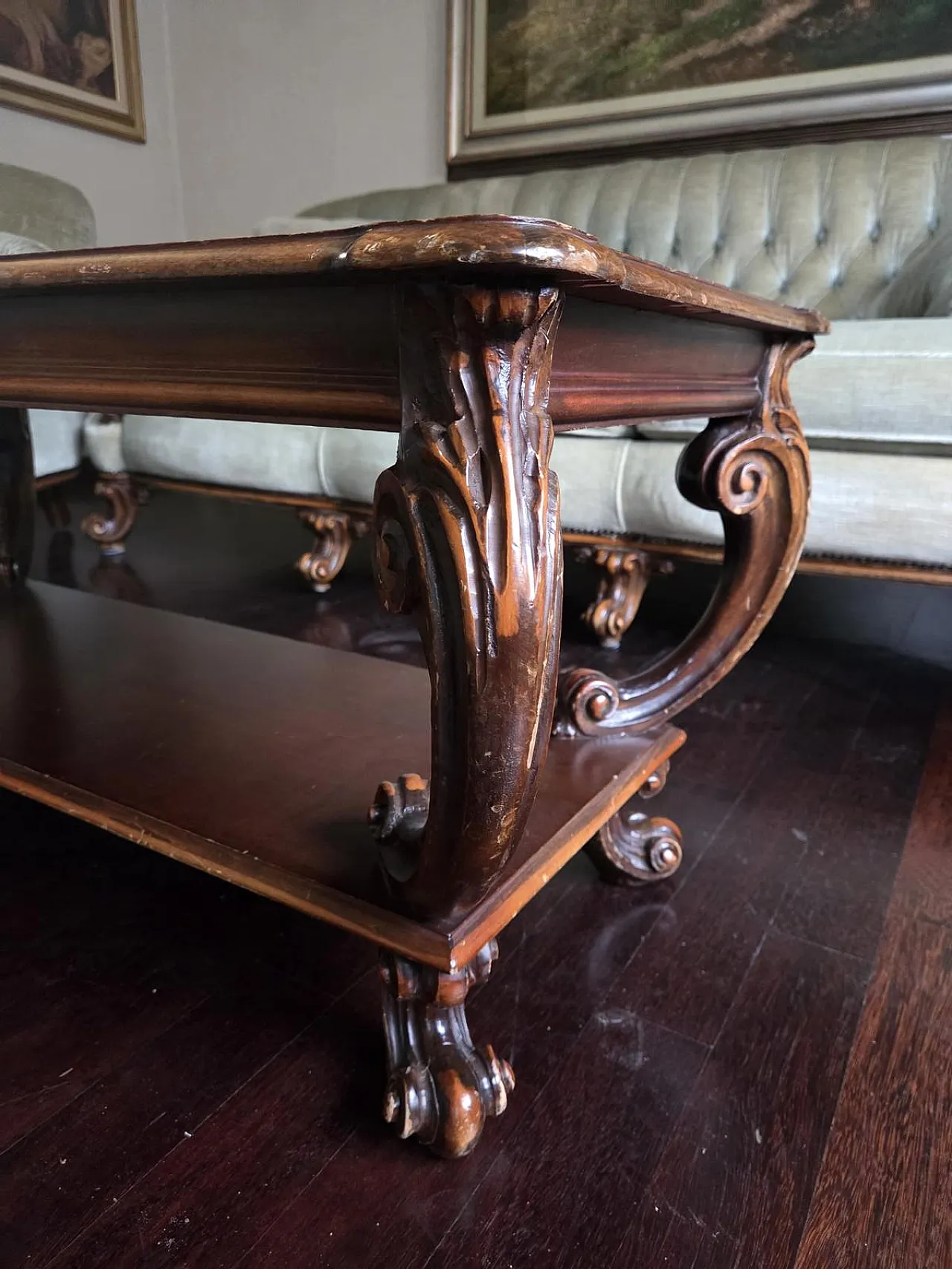 Living room in antique style, 70s 1