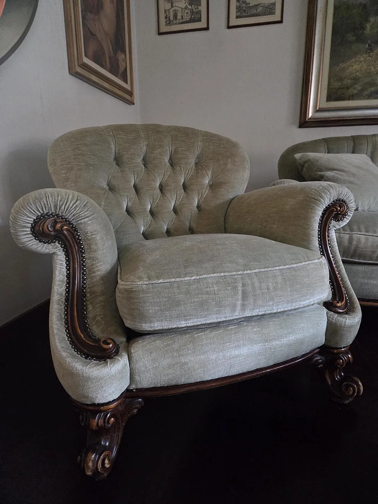 Living room in antique style, 70s 12
