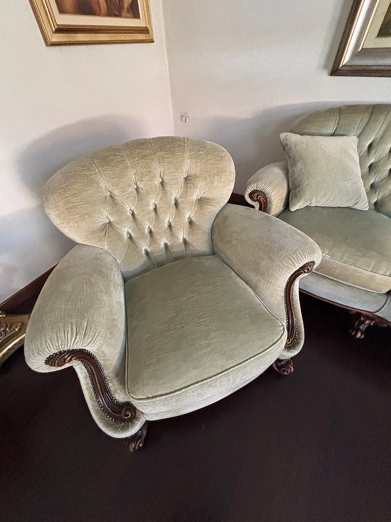 Living room in antique style, 70s 22