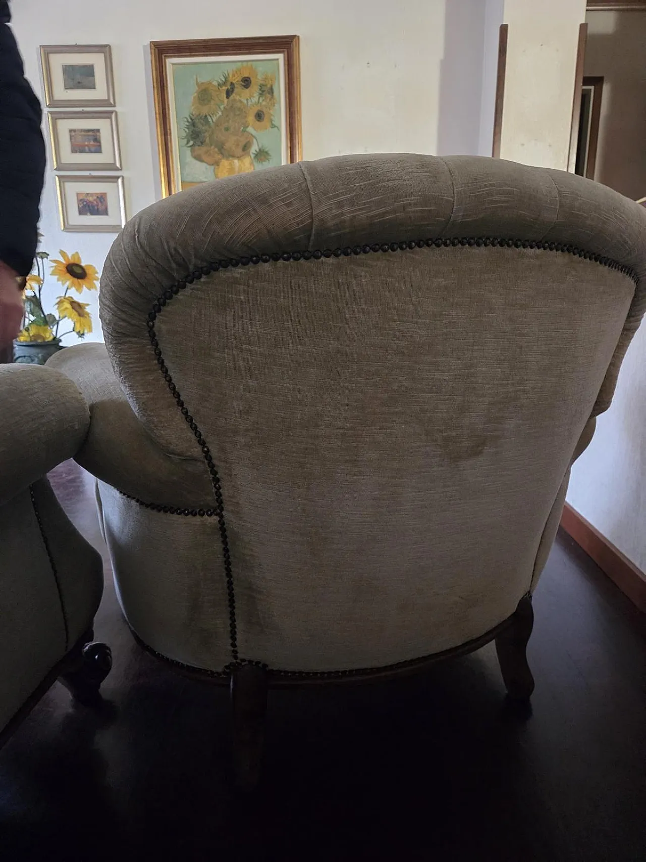 Living room in antique style, 70s 29