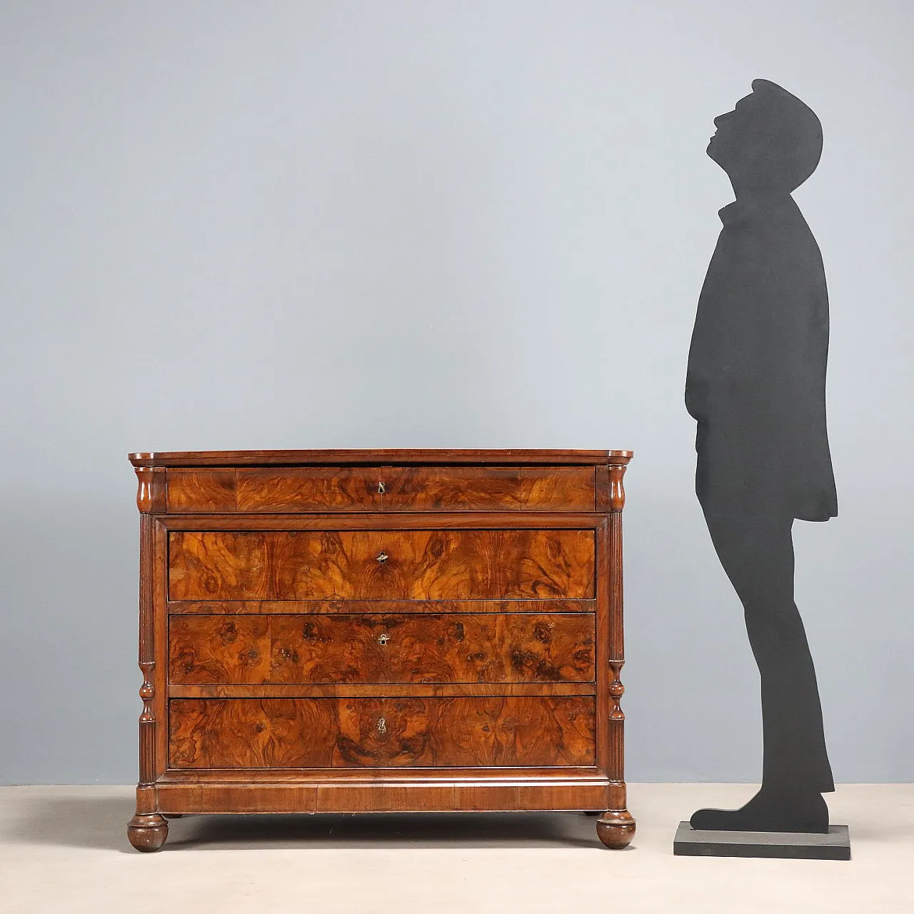 Luigi Filippo chest of drawers in walnut and walnut burl, 19th century 2