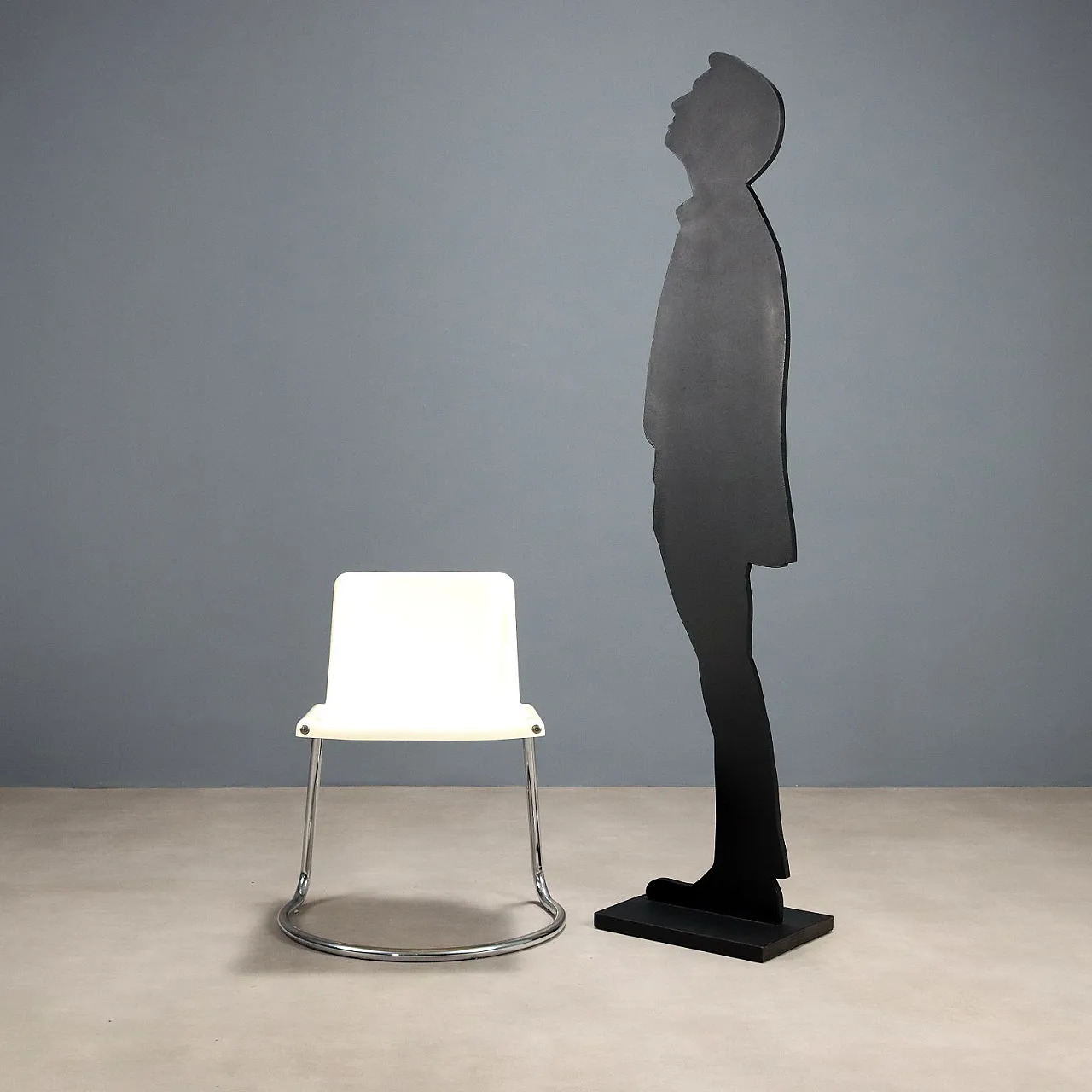 Chair with chrome tubular leg and plastic seat, 20th century 2