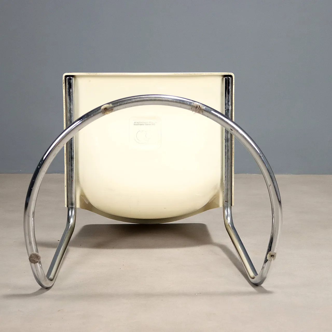 Chair with chrome tubular leg and plastic seat, 20th century 6