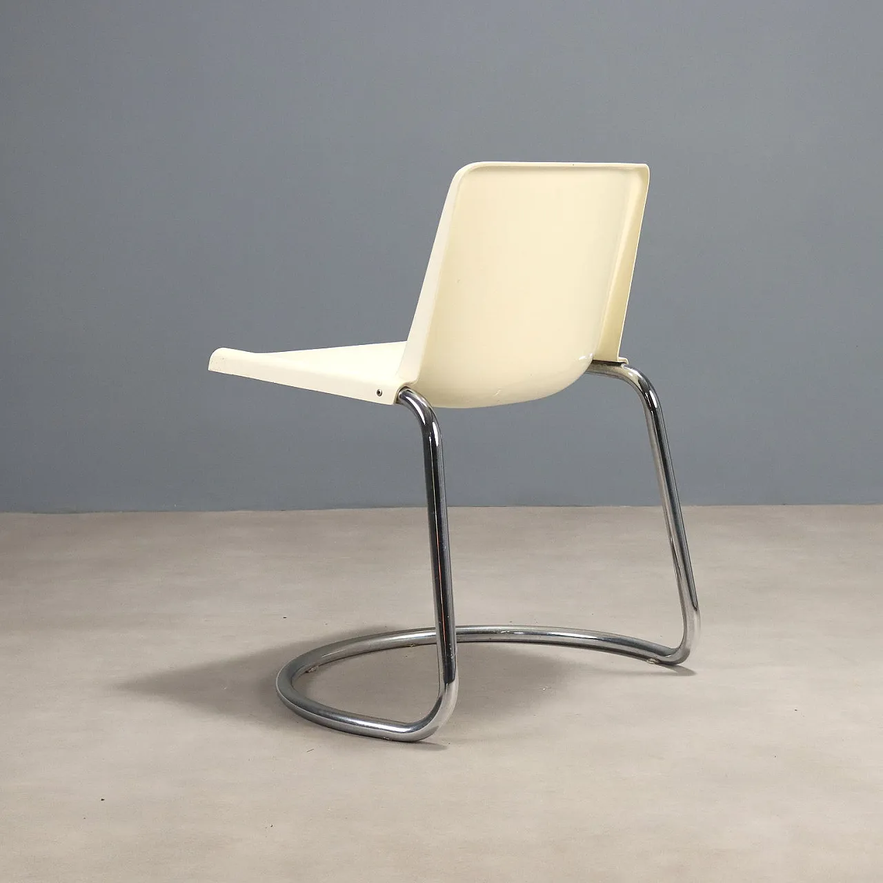 Chair with chrome tubular leg and plastic seat, 20th century 8