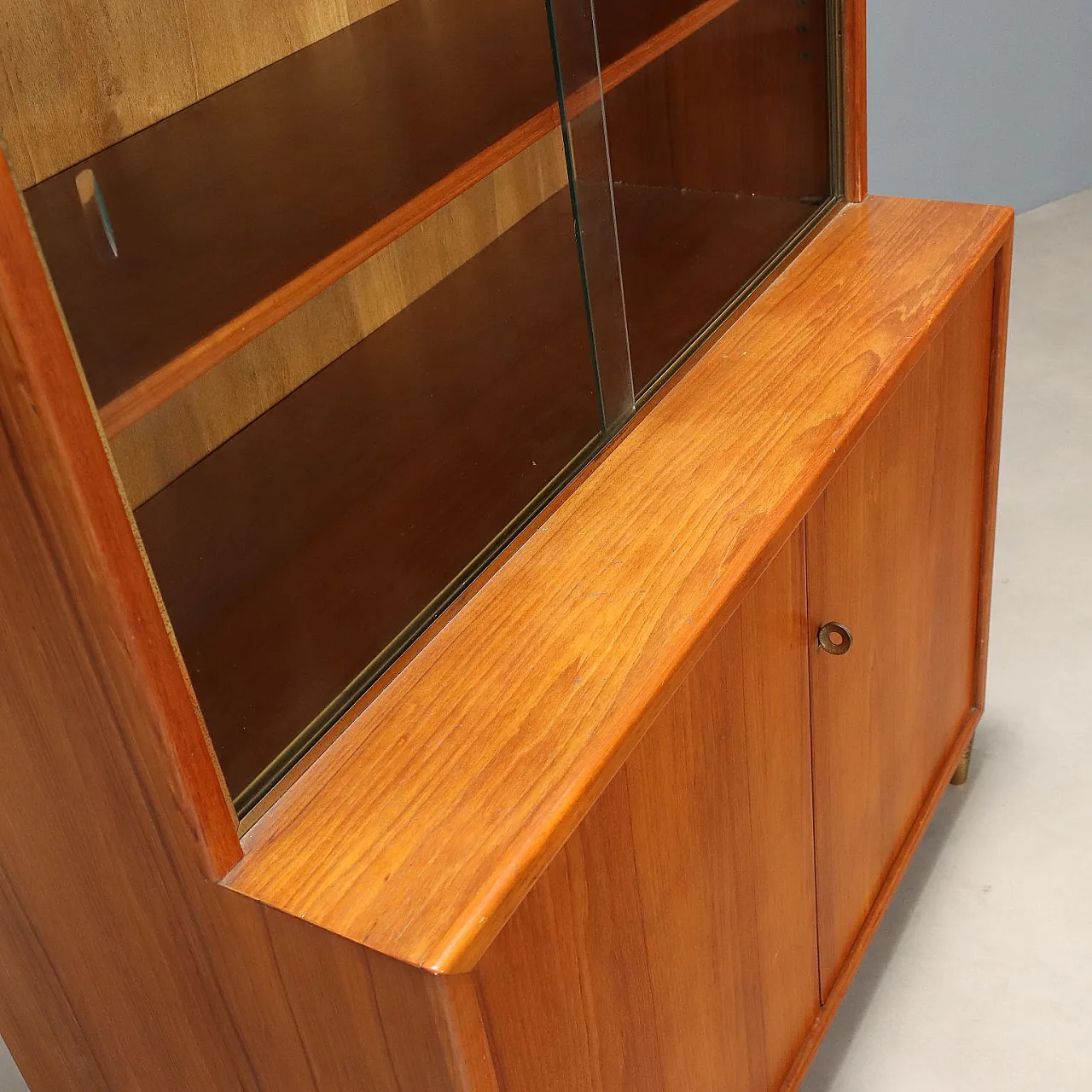 Larch veneered and brass storage unit, 20th century 7