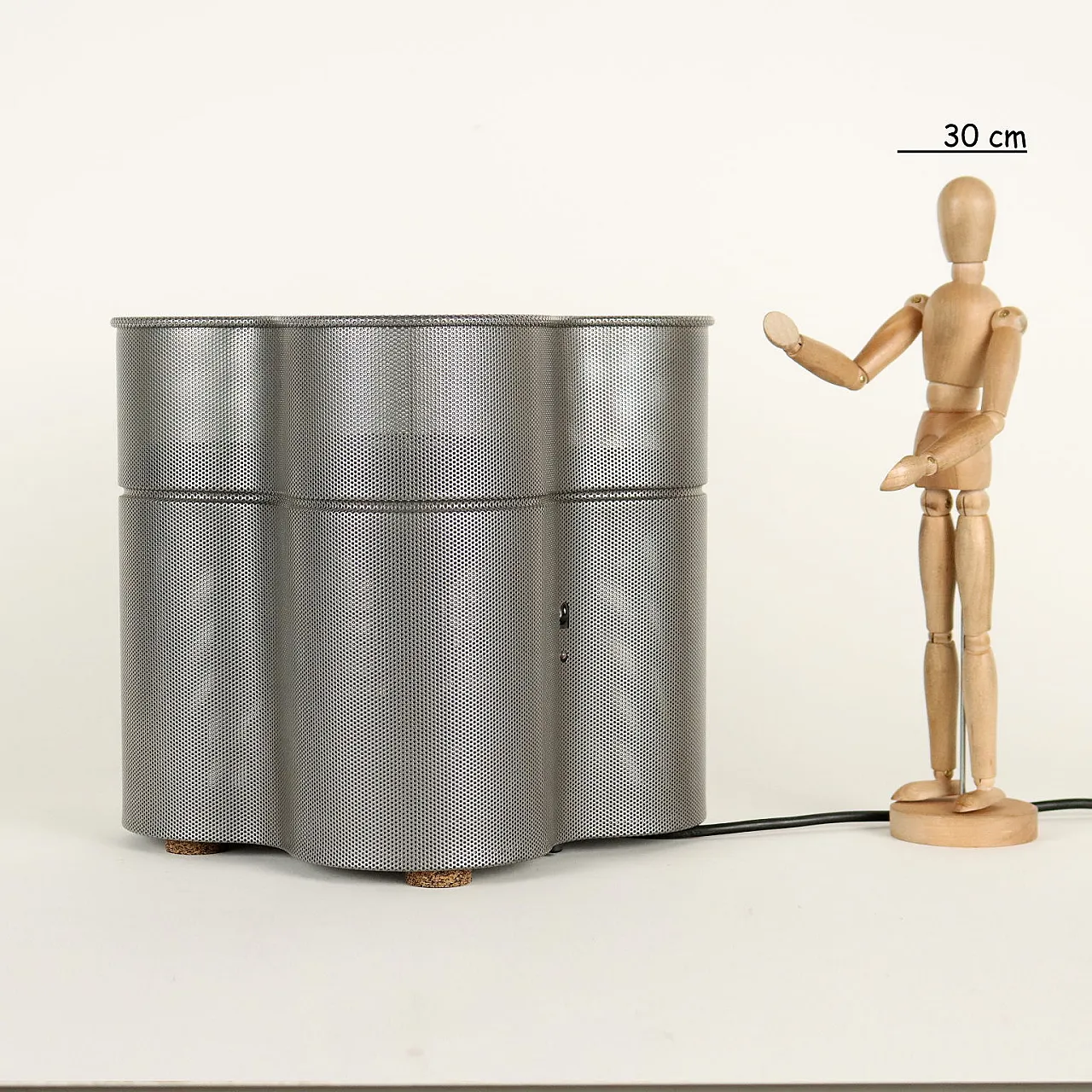 Enamelled perforated steel lamp, 20th century 3