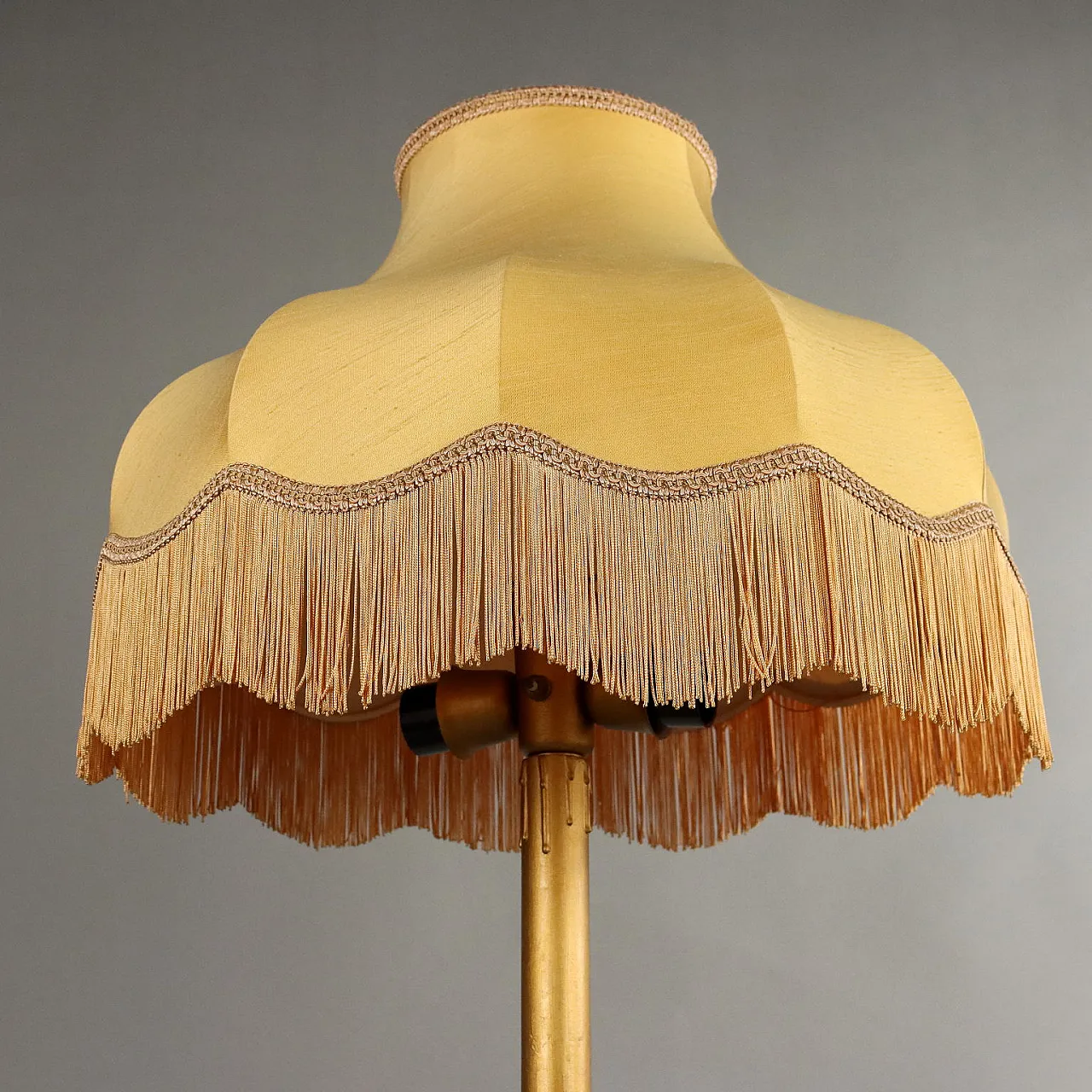 Gilded and carved wooden floor lamp with fringed shade, 19th century 3