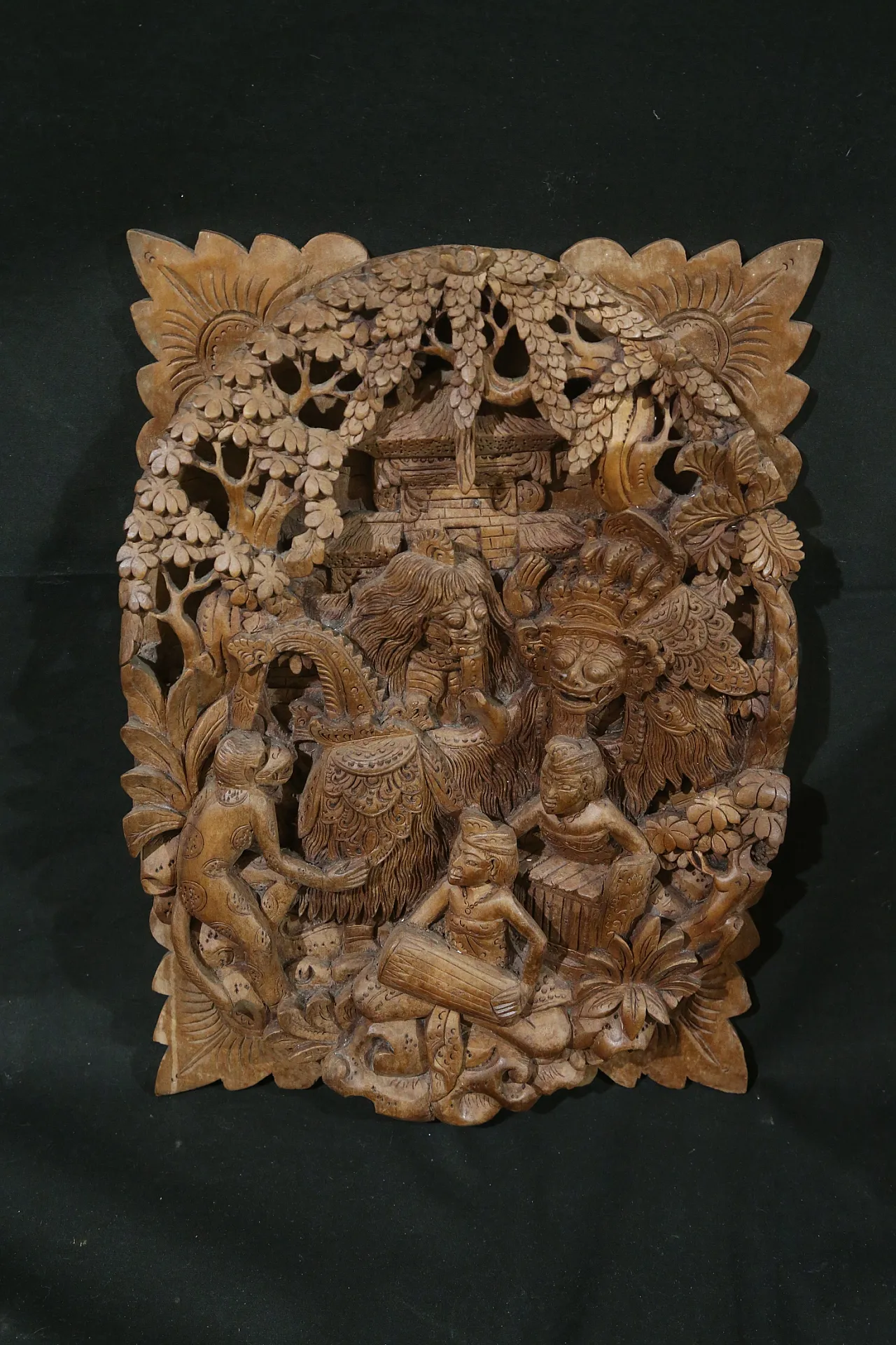 Bassorilievo balinese danza barong rangda gamelan, anni '50 2