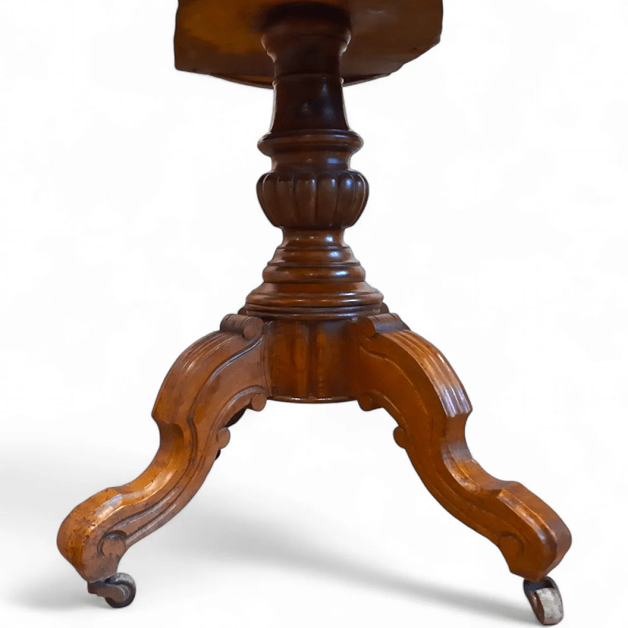 Louis Philippe table in walnut veneer, 19th century 13