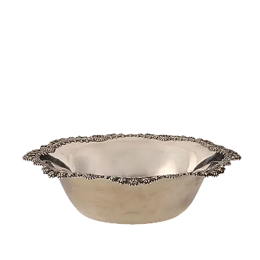 Silver centerpiece with chiseled and perforated hem, 20th century