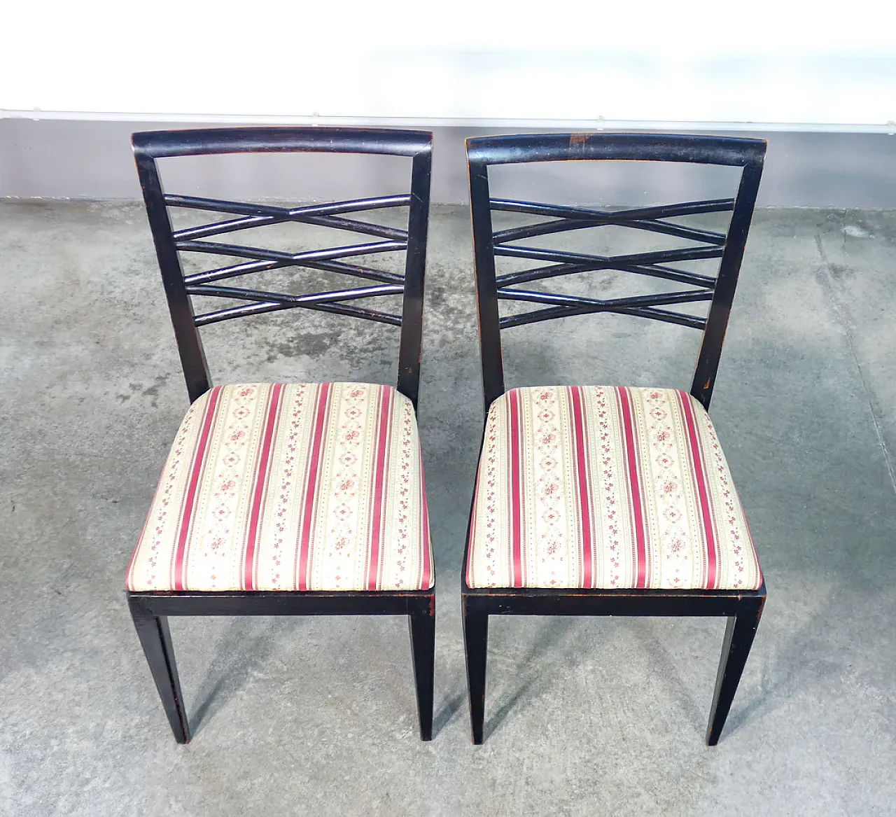 4 Black lacquered wooden chairs, 1940s 3