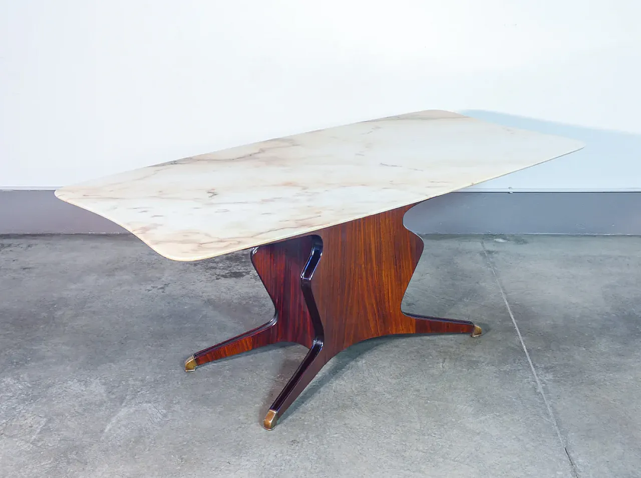 Osvaldo Borsani's table in veneered wood and marble, 1950s 1