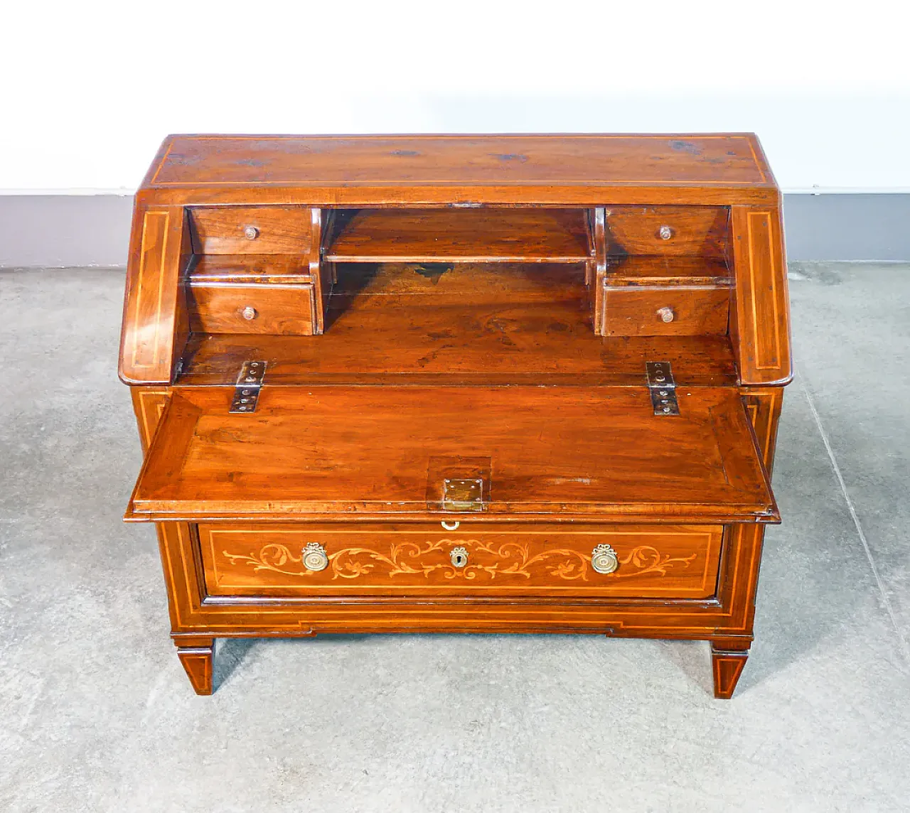 Ribalta secretaire Louis XVI in solid inlaid walnut, 19th century 4