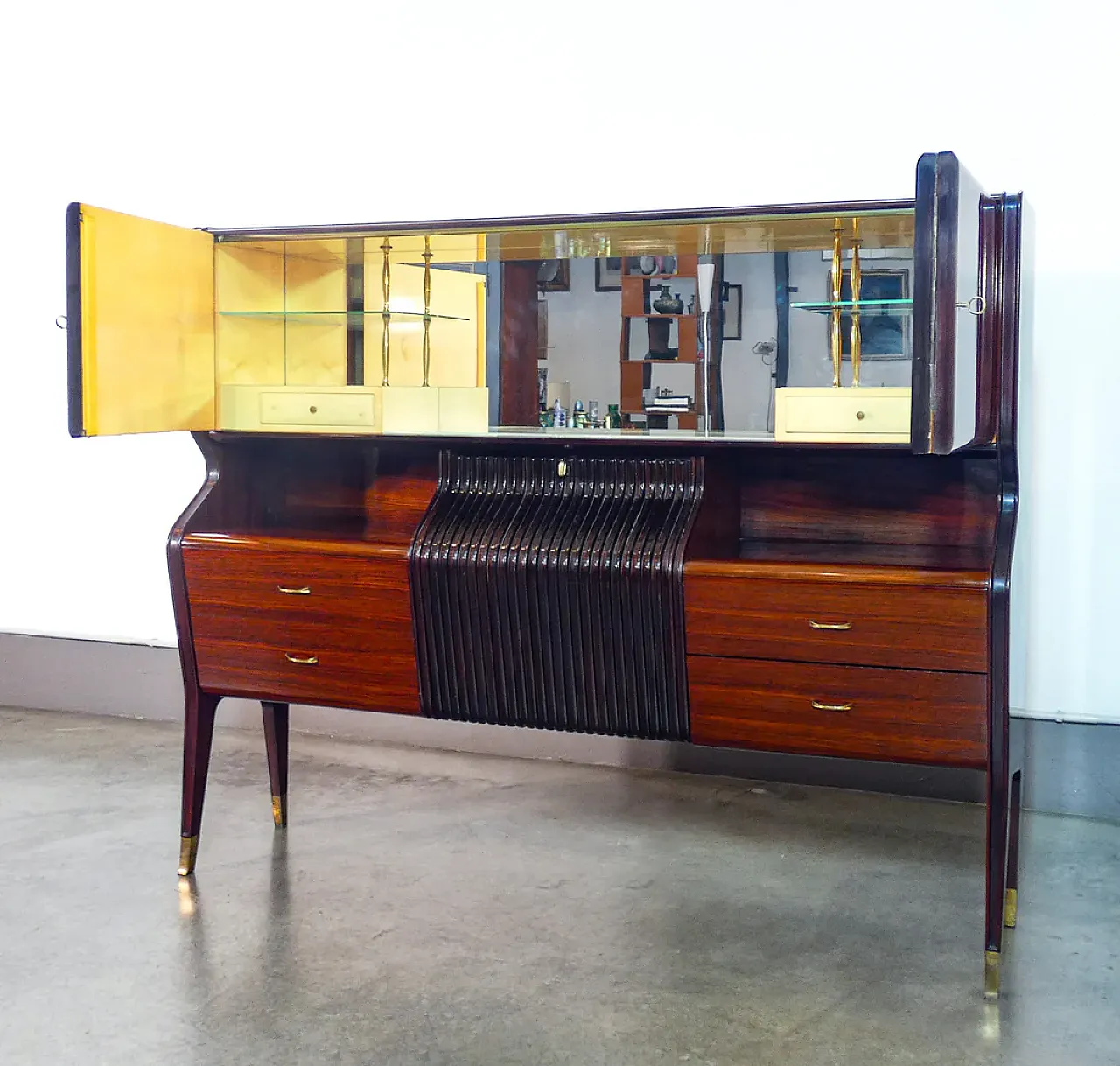 Osvaldo Borsani sideboard in veneered wood, 1950s 2