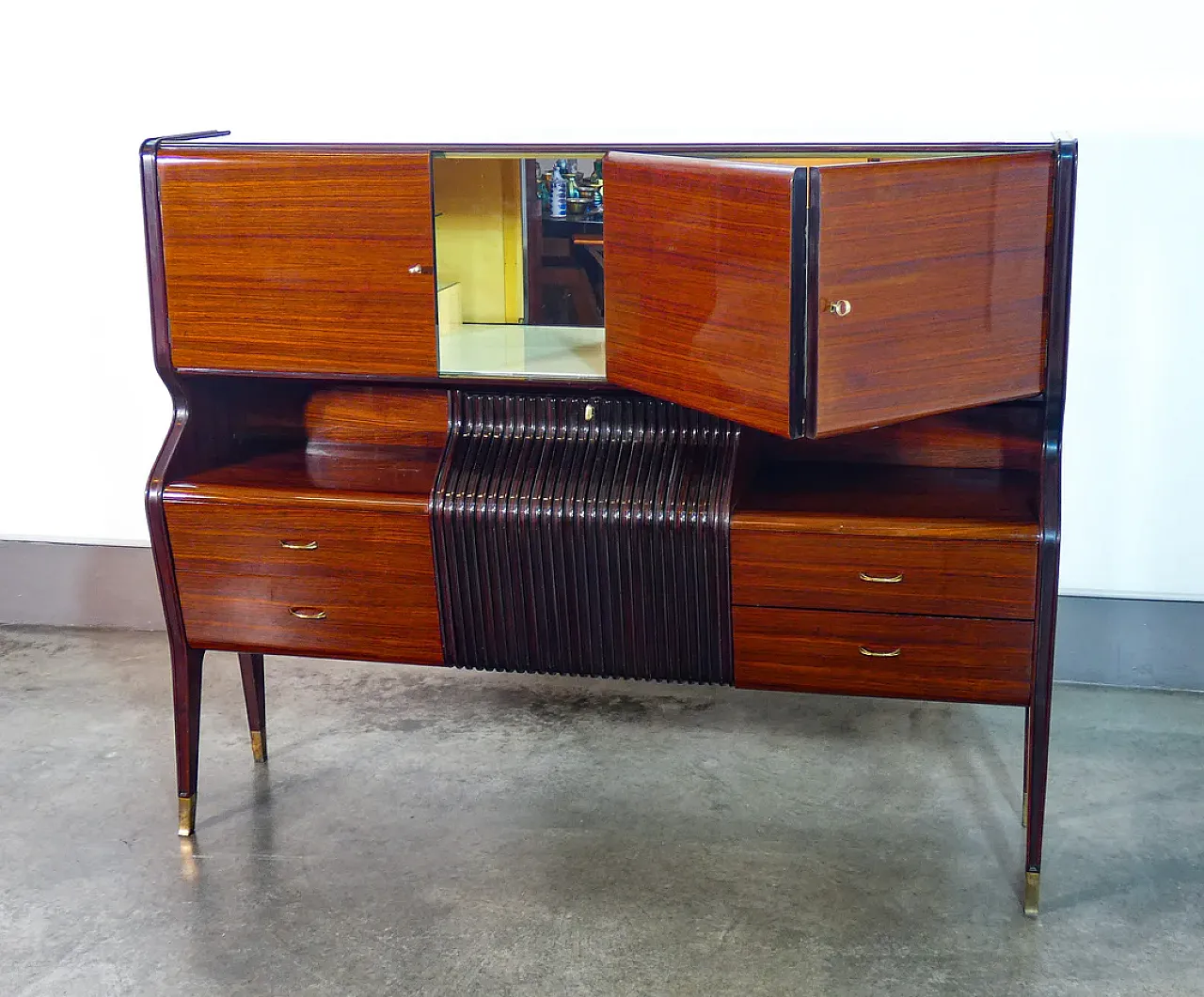 Osvaldo Borsani sideboard in veneered wood, 1950s 4