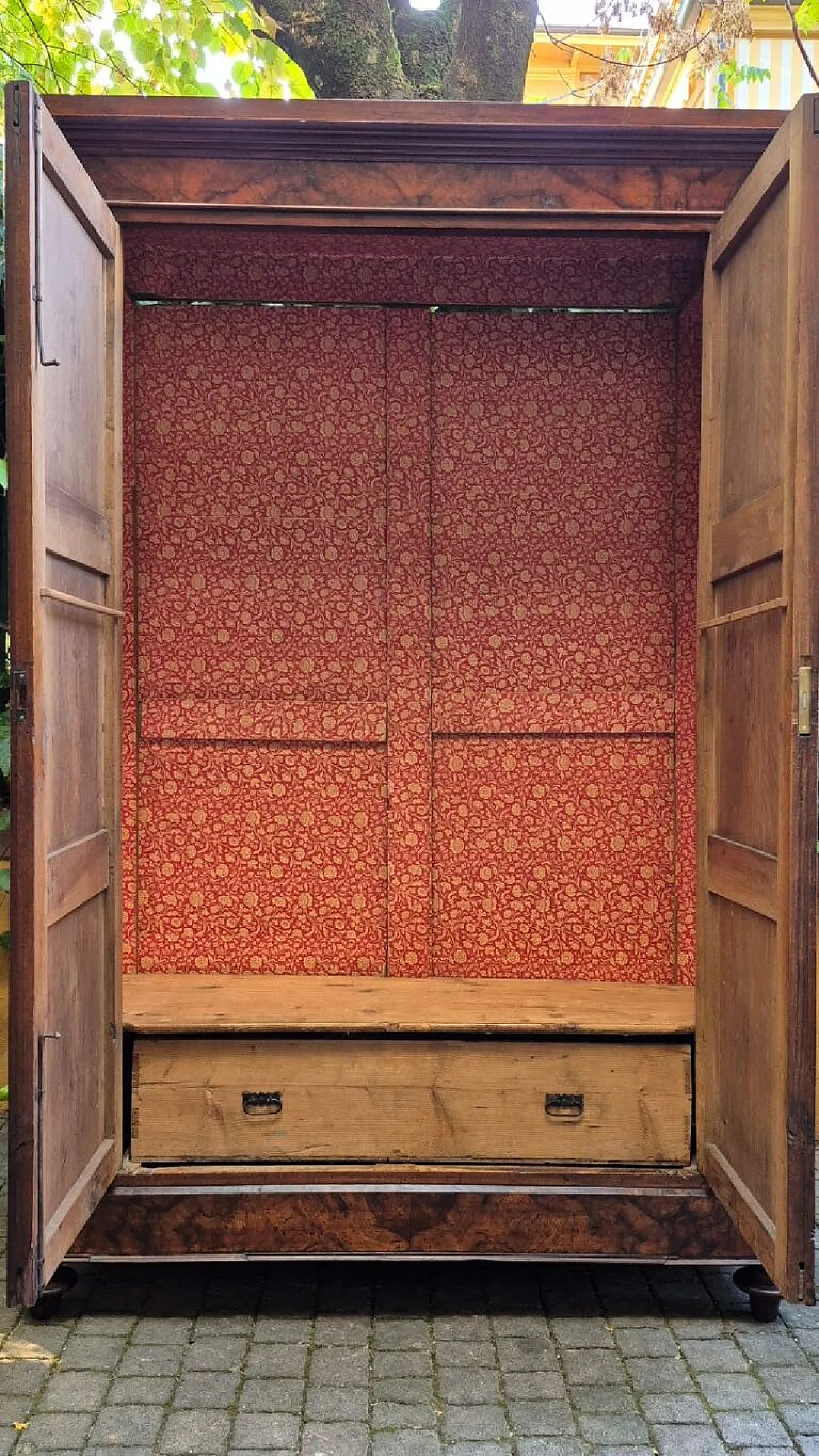 Armadio credenza pannellato in noce e radica, '800 5