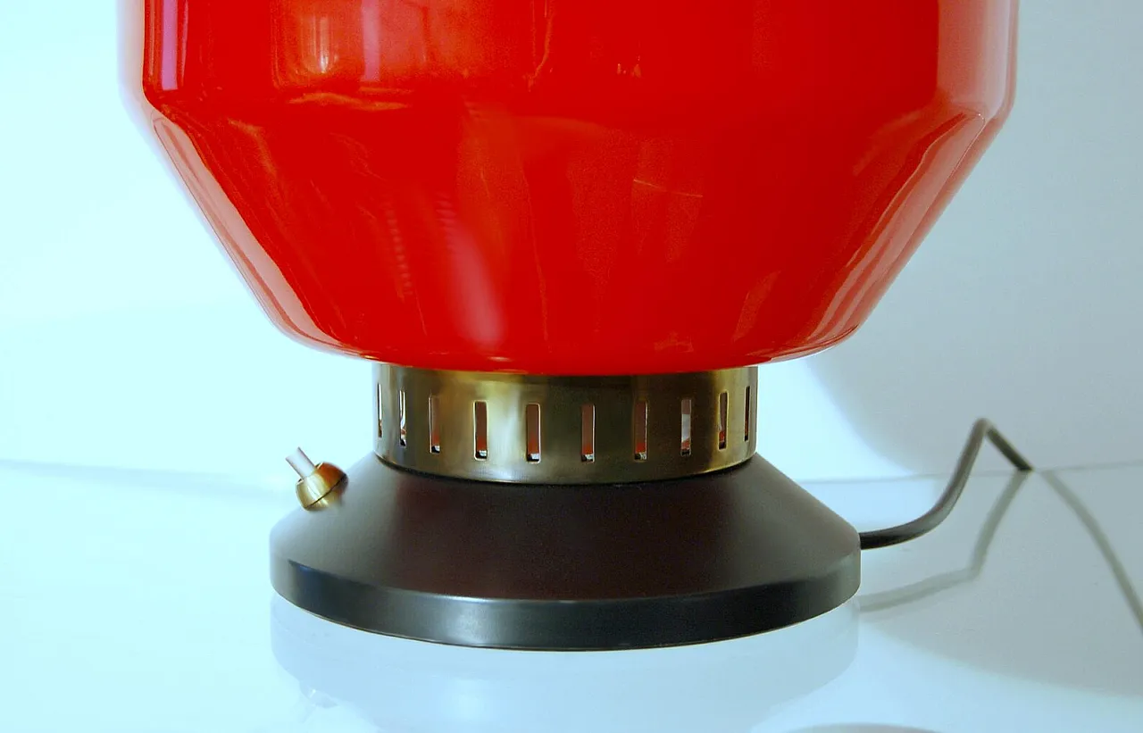 Table lamp in red glass by Stilnovo, 1960s 4