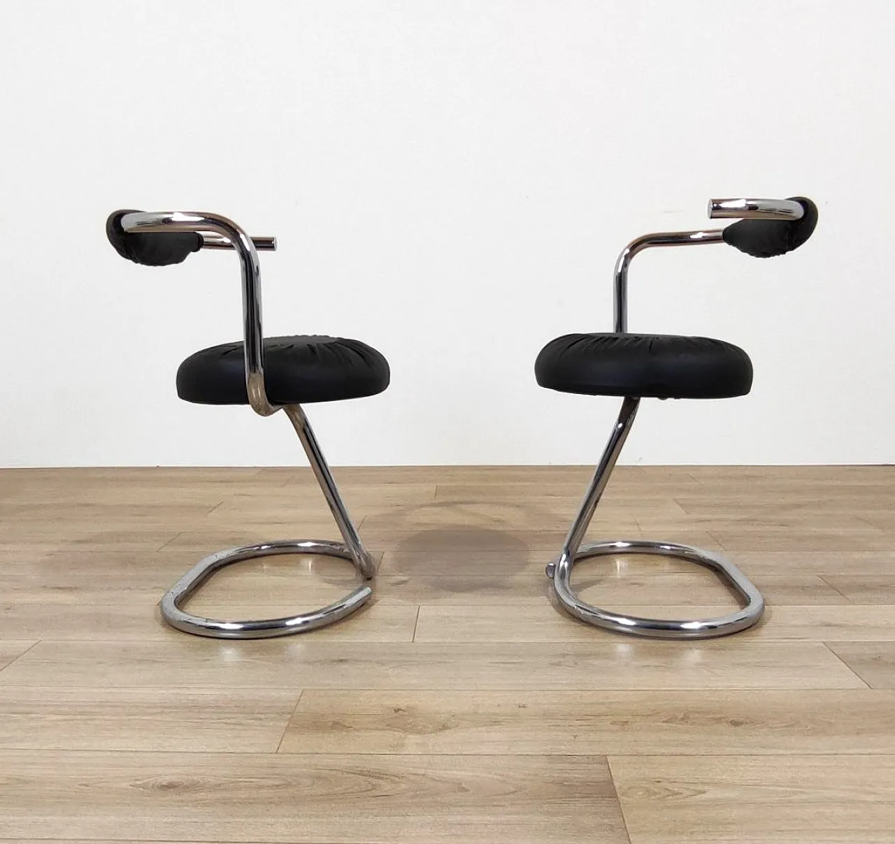 6 Cobra chairs by Giotto Stoppino, 1970s 6