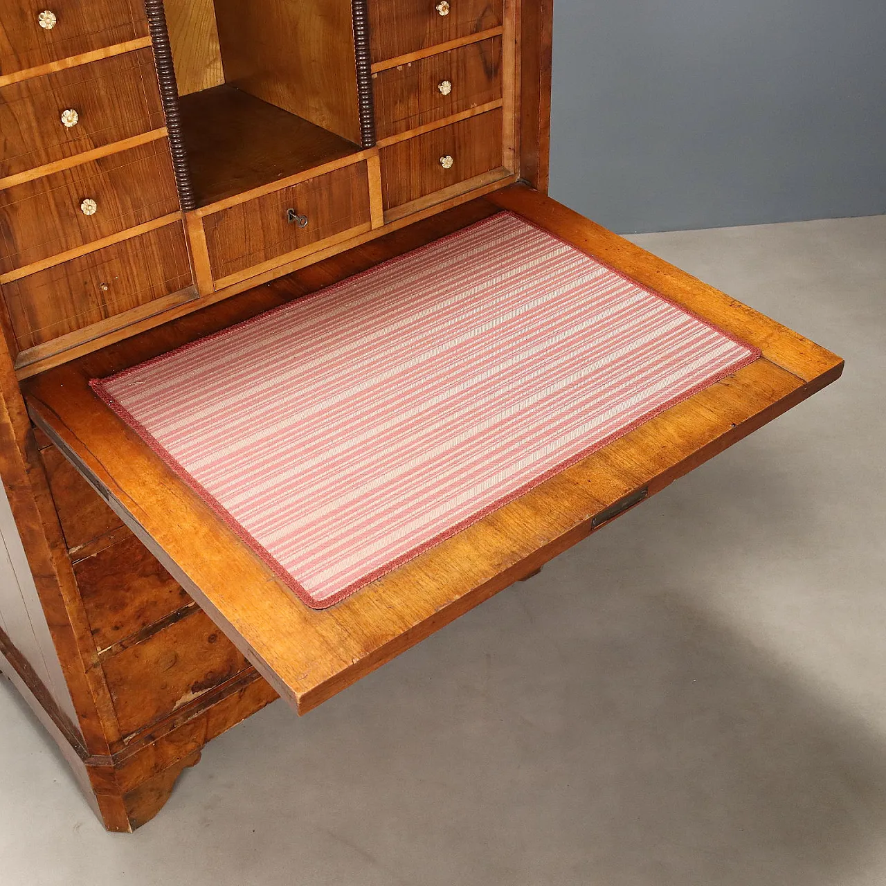Secretaire Biedermeier in radica di noce, metà '800 8