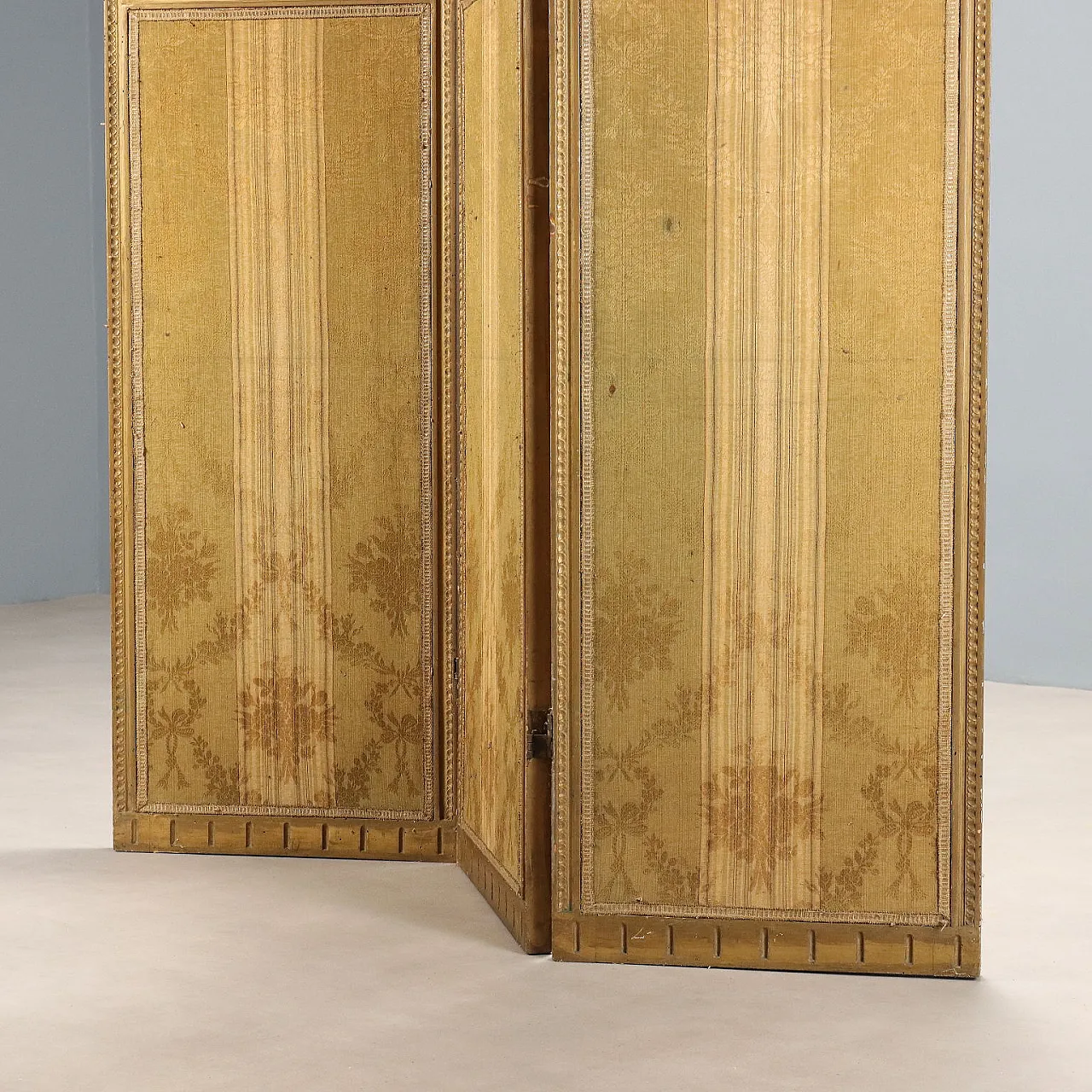 Gilded wooden screen, early 20th century 9