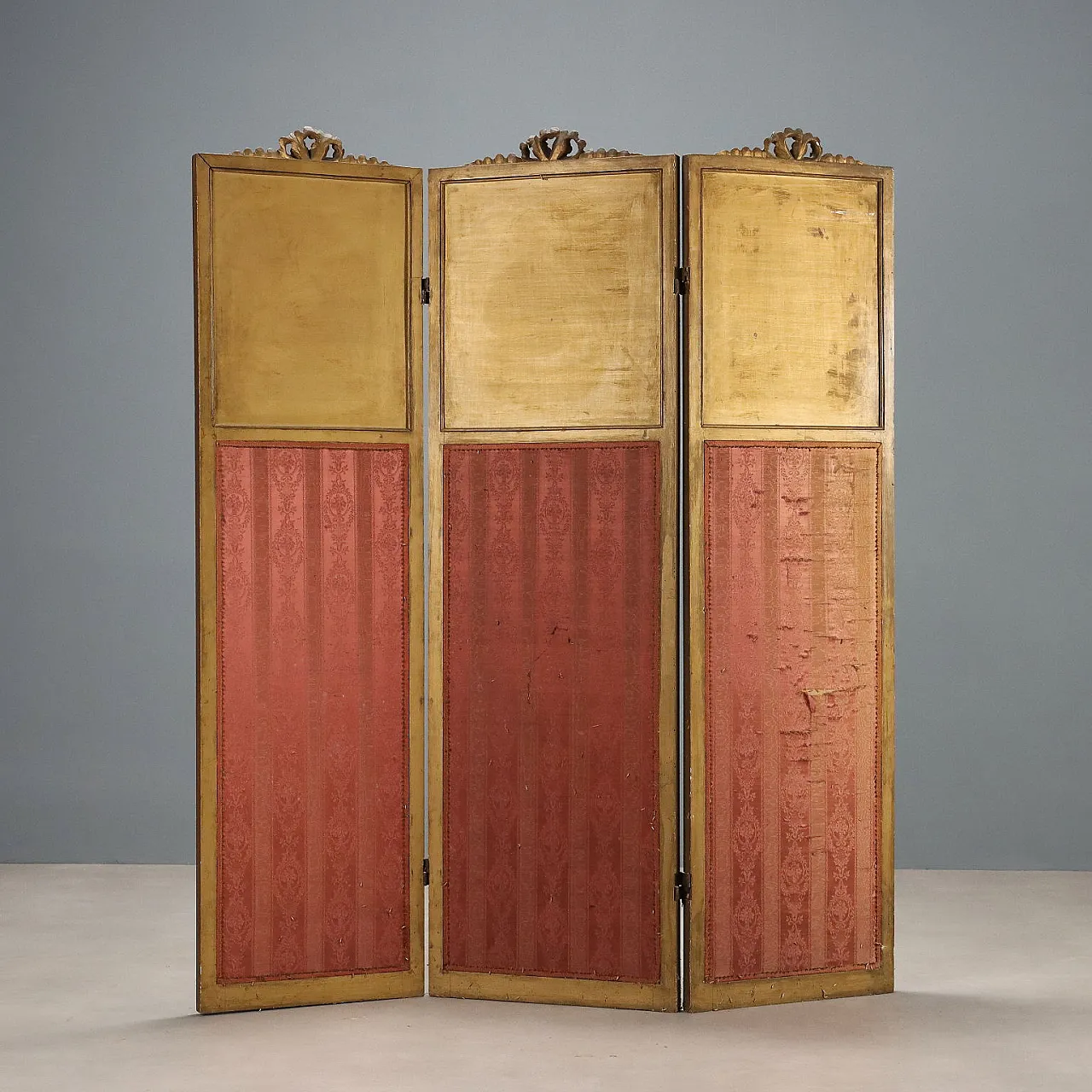 Gilded wooden screen, early 20th century 10