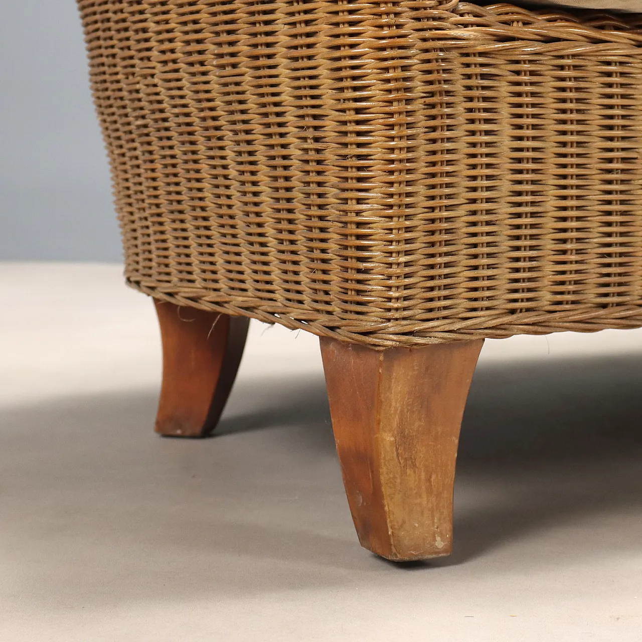 Divano in vimini con cuscino bianco, '900 5