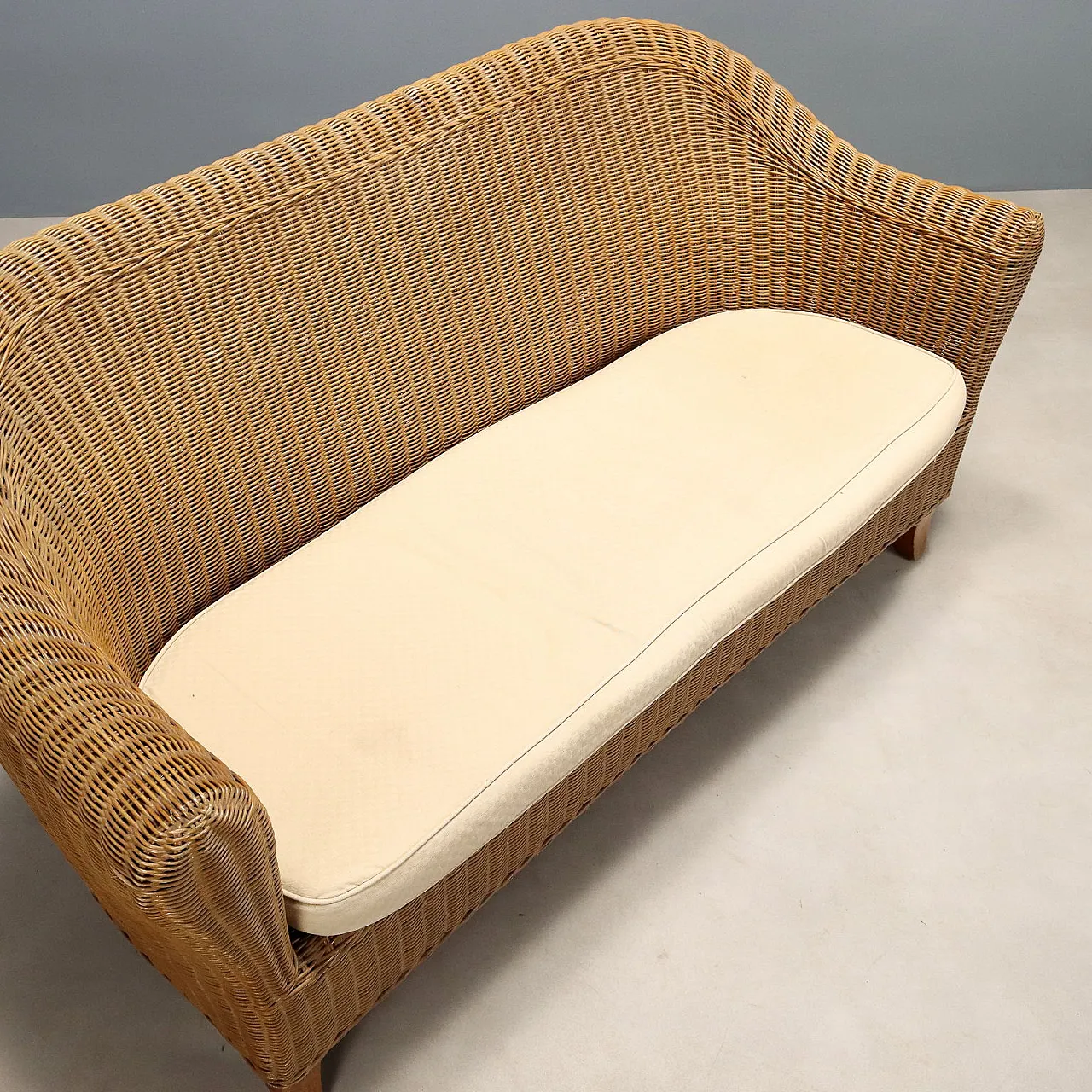 Divano in vimini con cuscino bianco, '900 6