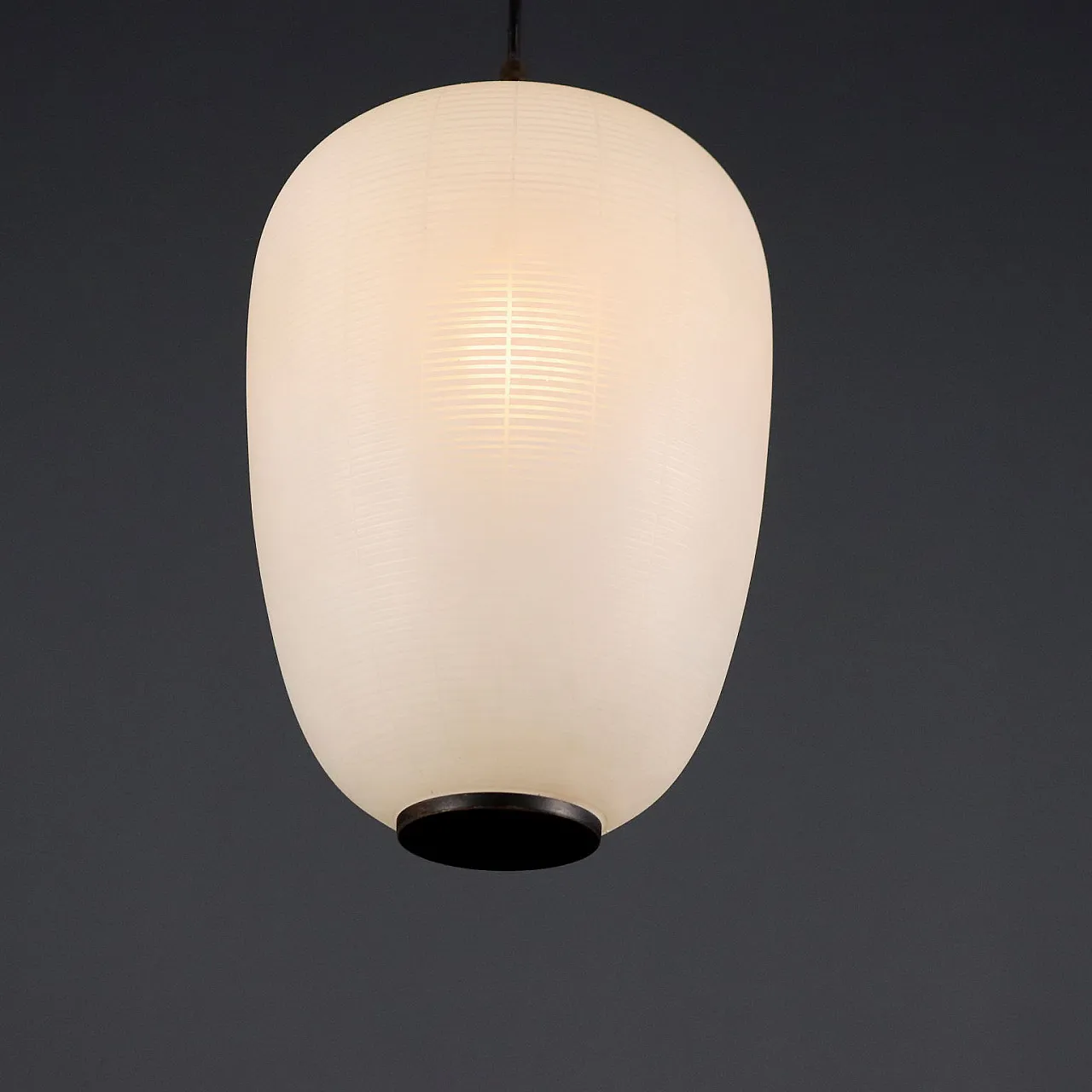 Lampadario con struttura in metallo e diffusore in vetro, '900 5