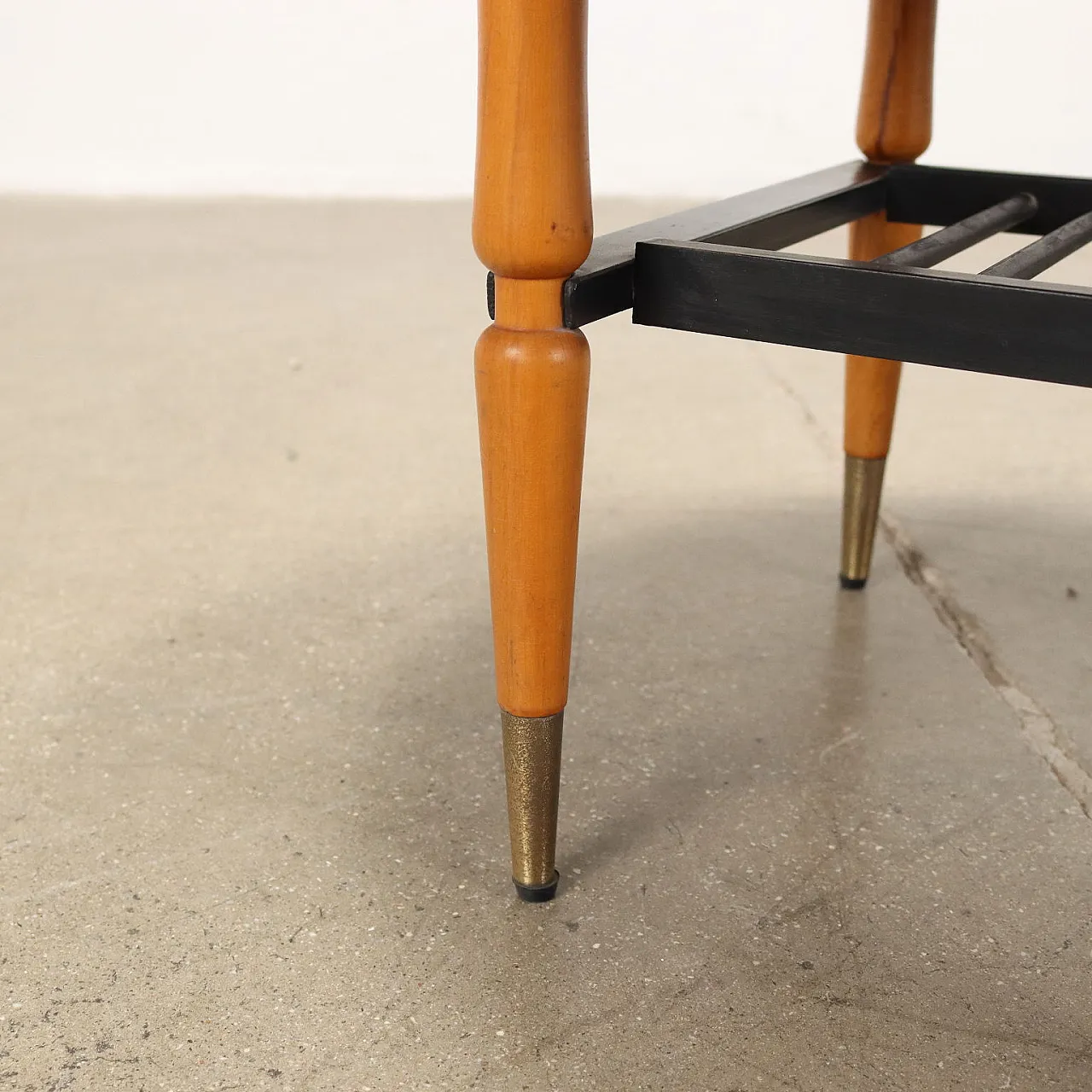 Tavolino in legno impiallacciato teak ed ebanizzato, anni '60 7